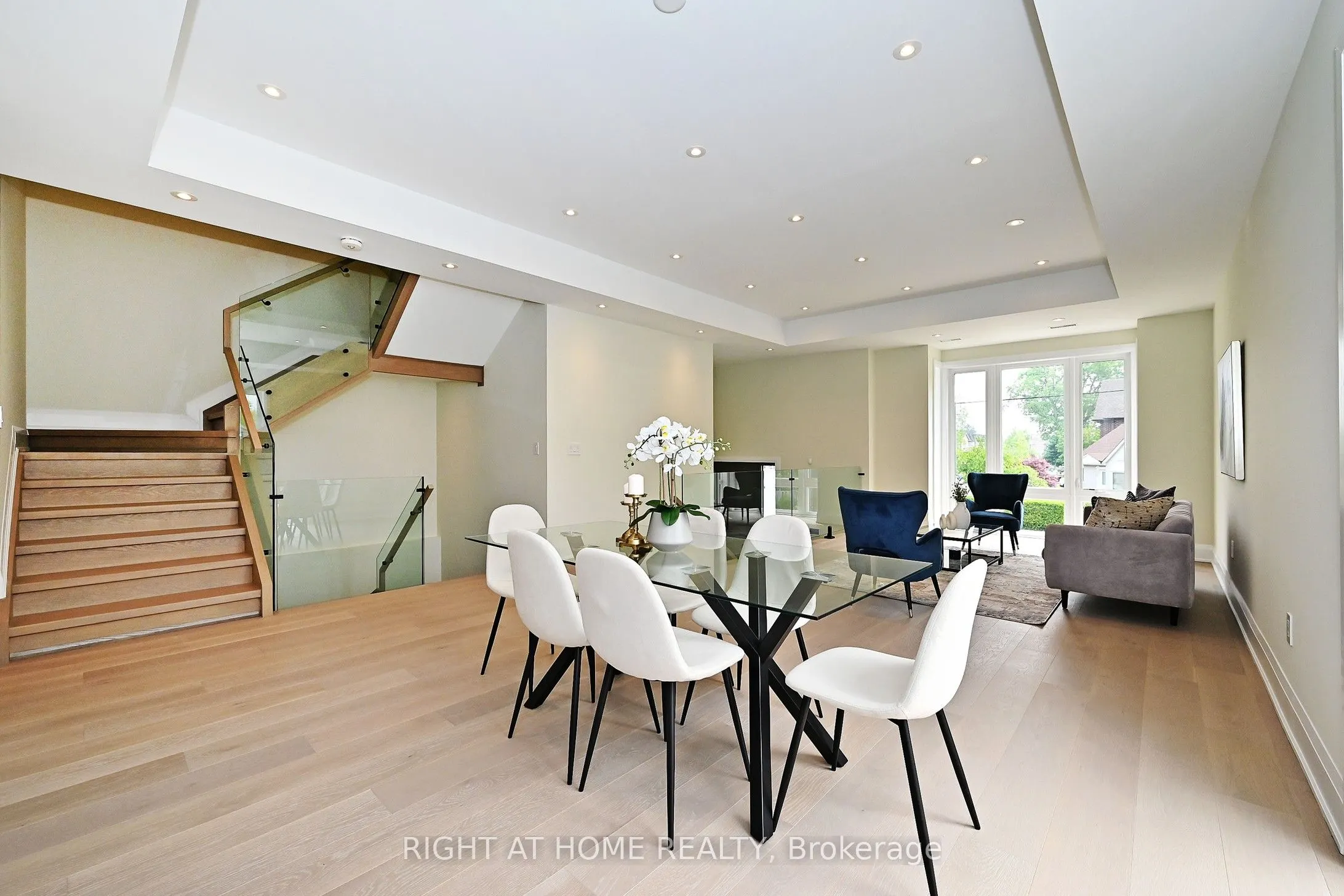 170 Lucas Street N, #170