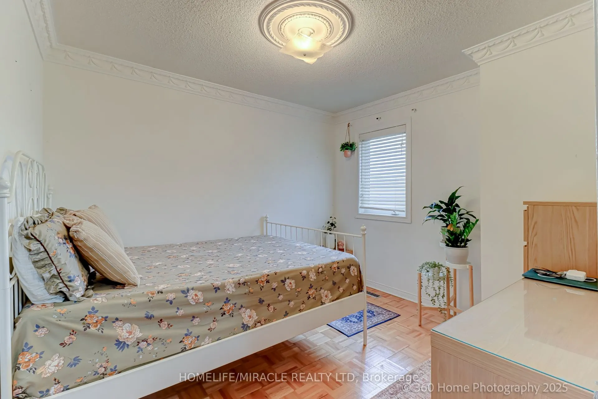 7 Creekwood Court