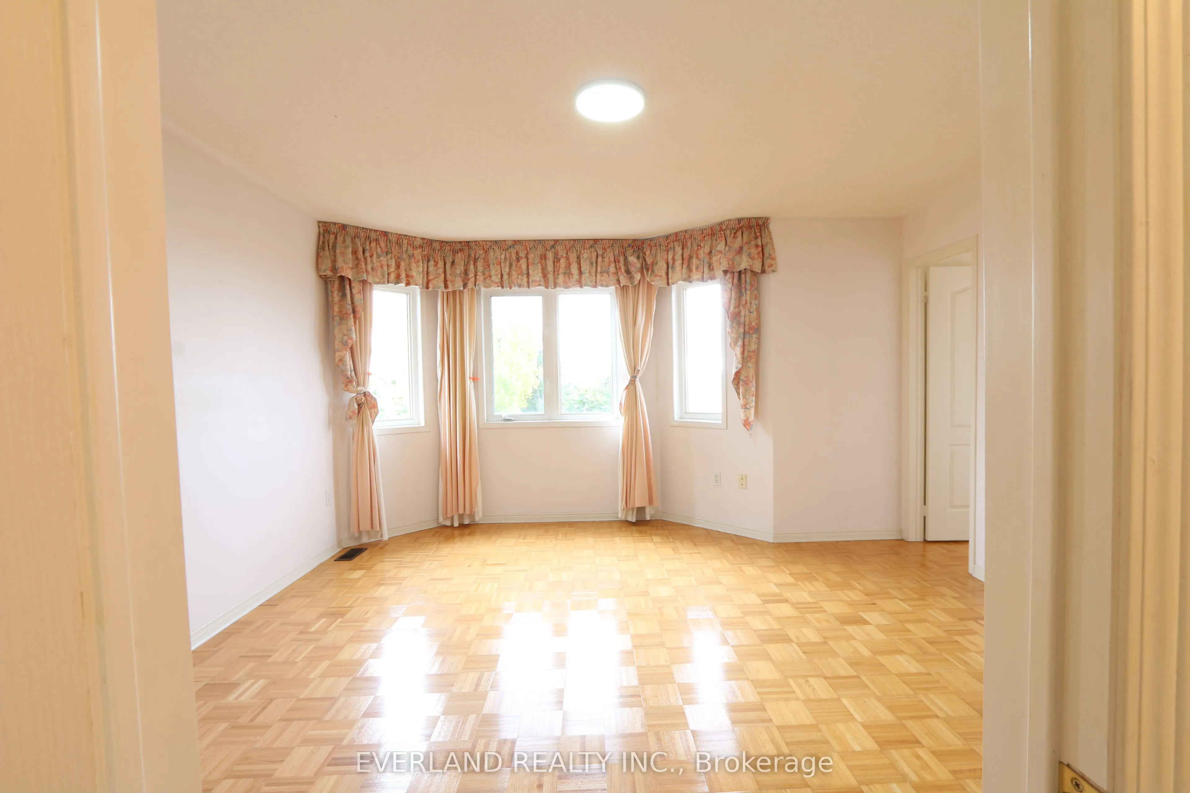 49 Falling River Drive, #Upper