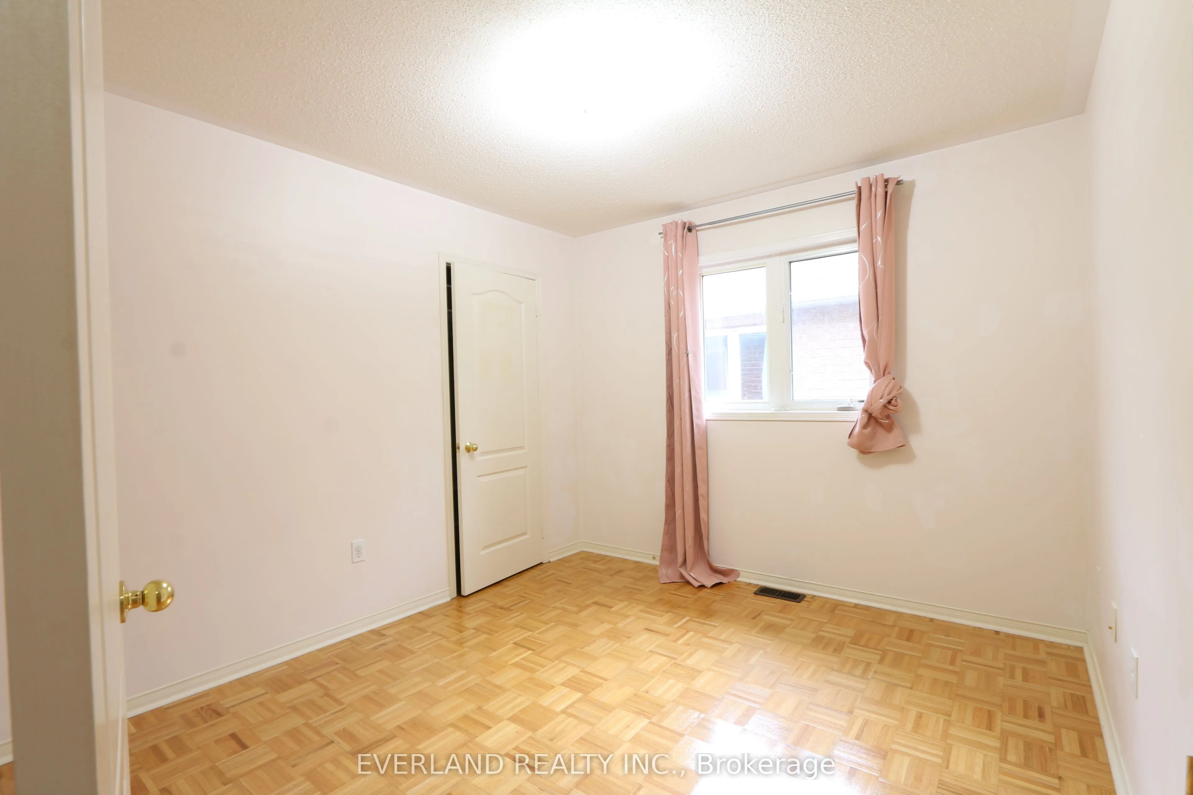 49 Falling River Drive, #Upper