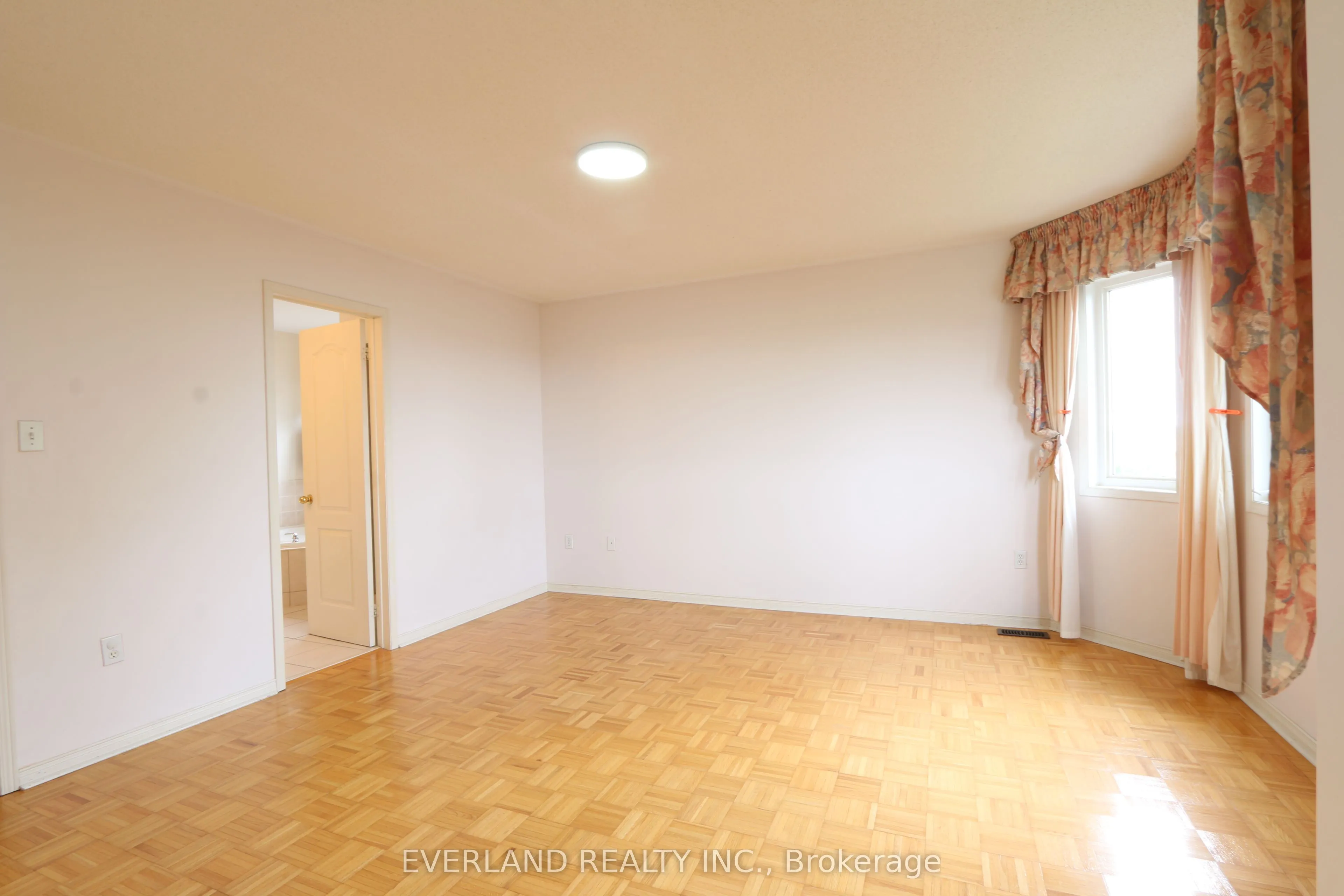 49 Falling River Drive, #Upper