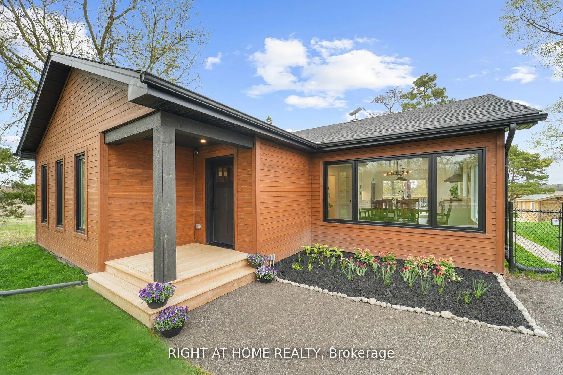 17083 Warden Avenue