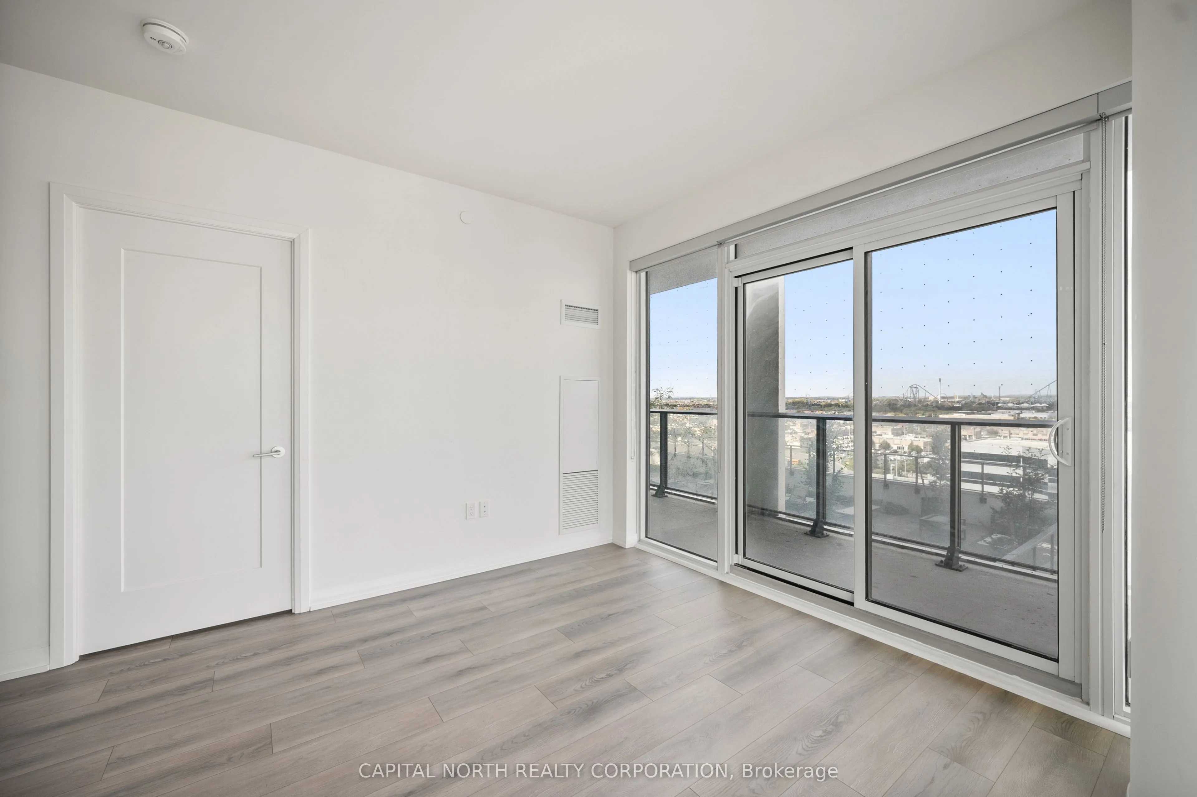 9000 Jane Street, #911