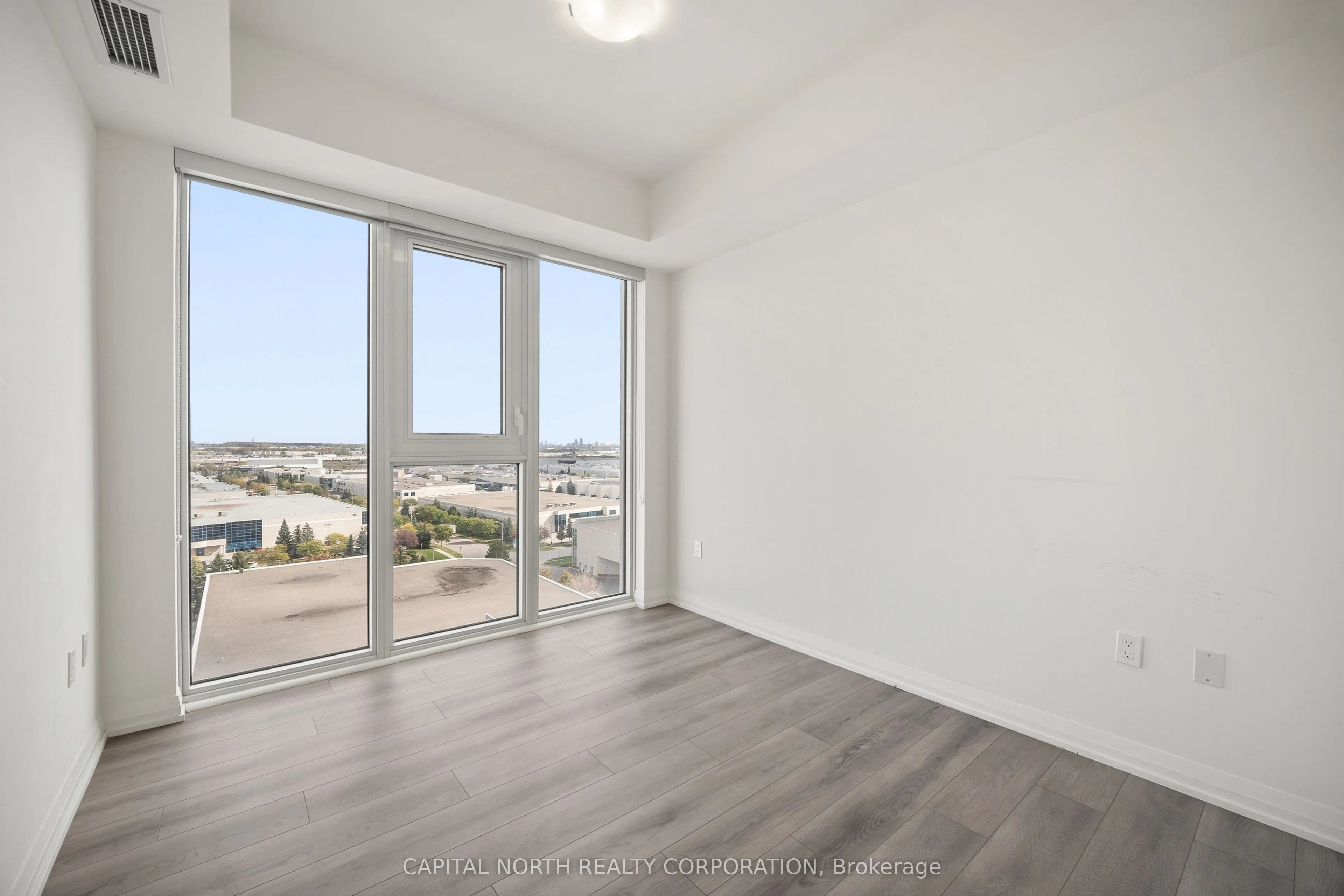 9000 Jane Street, #911