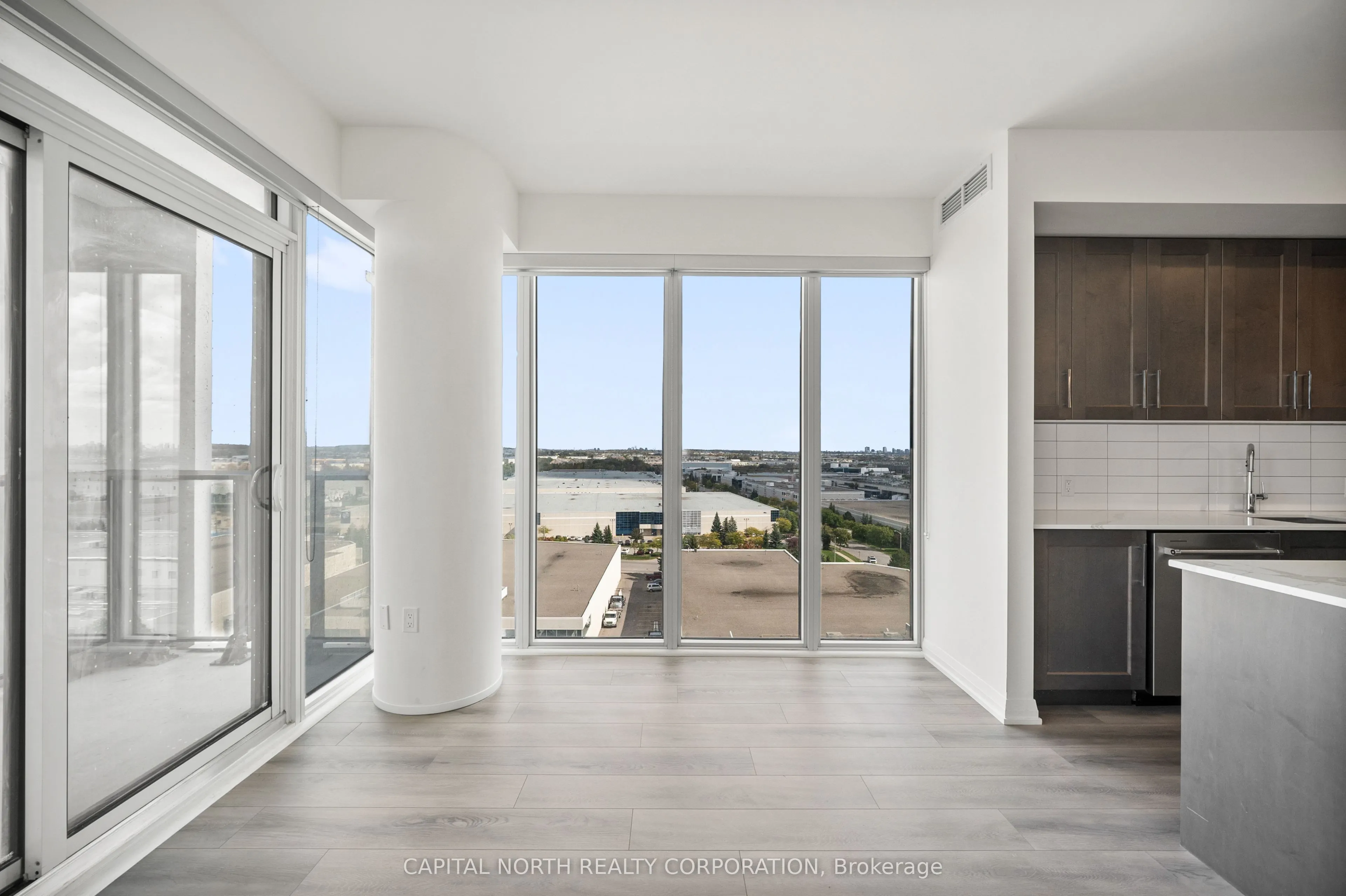 9000 Jane Street, #911