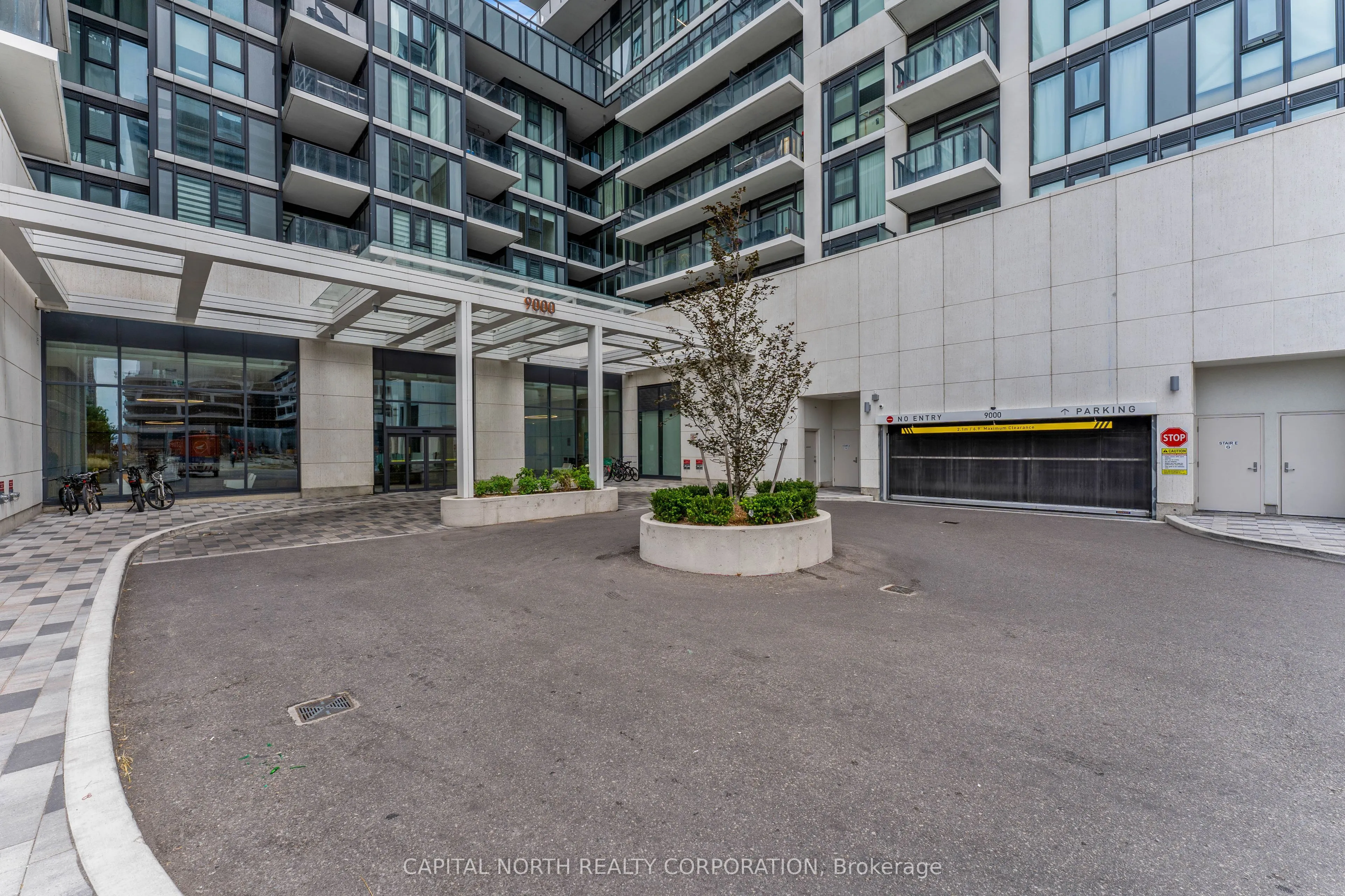 9000 Jane Street, #911