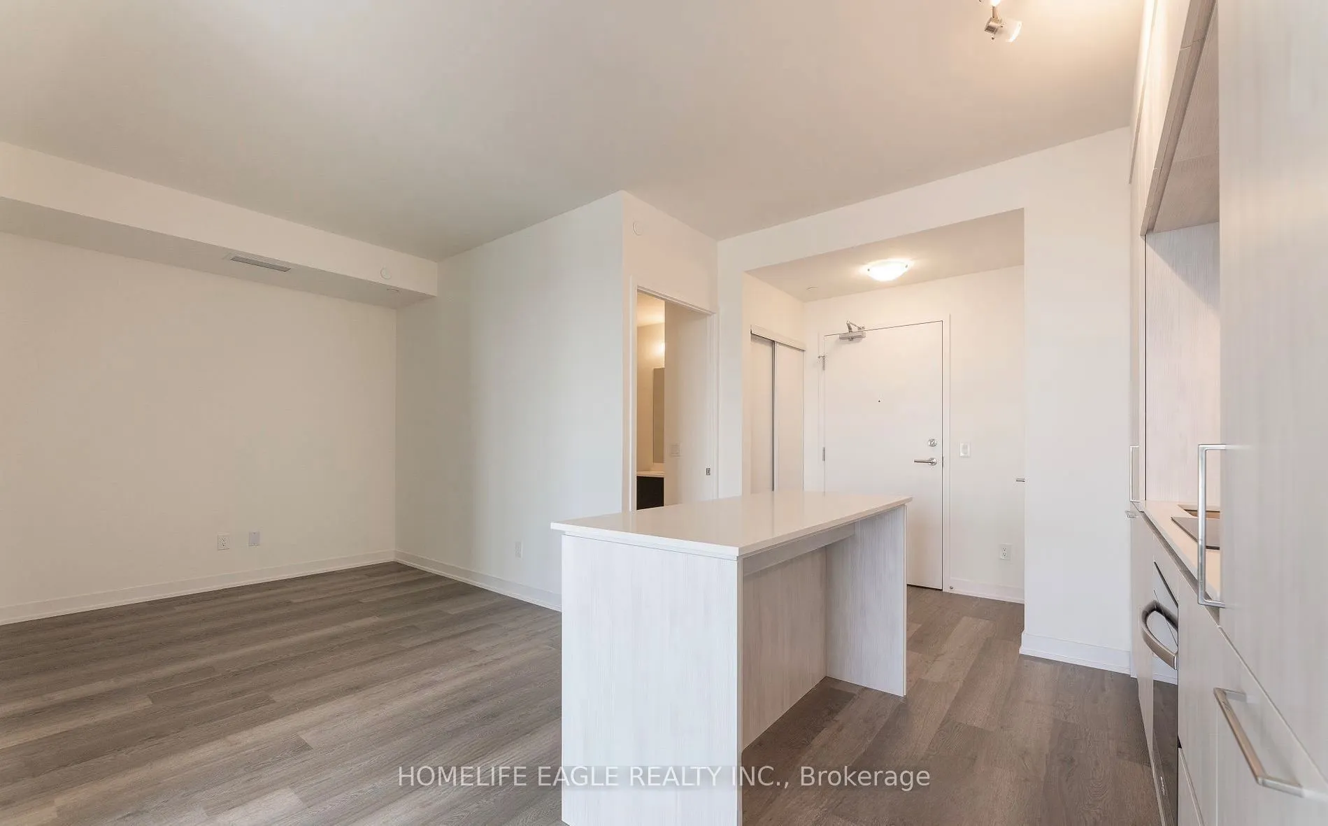 6 David Eyer Road, #314