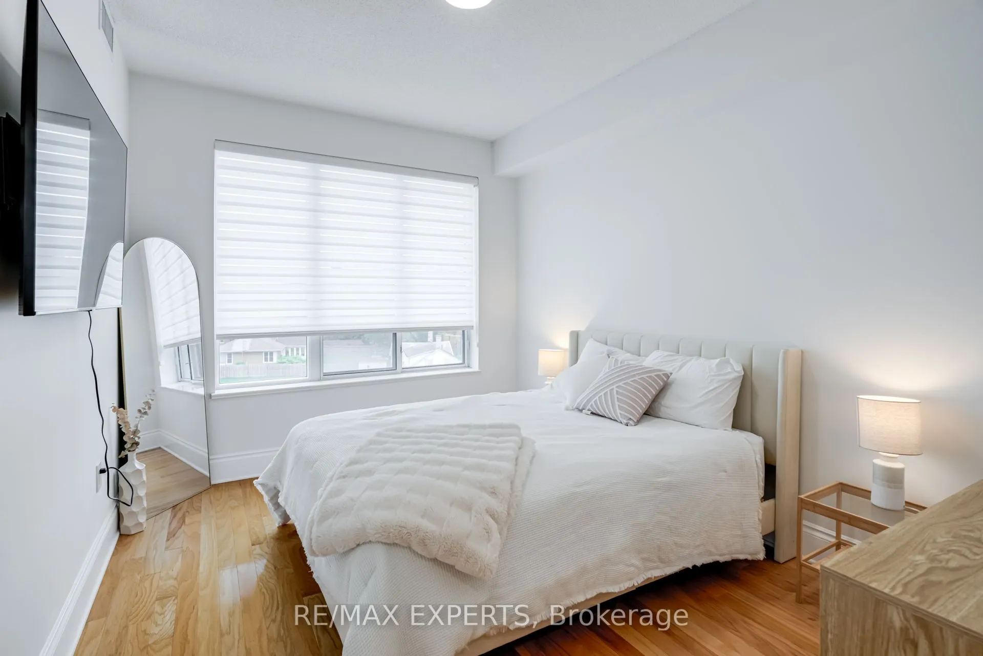 53 Woodbridge Avenue N, #408