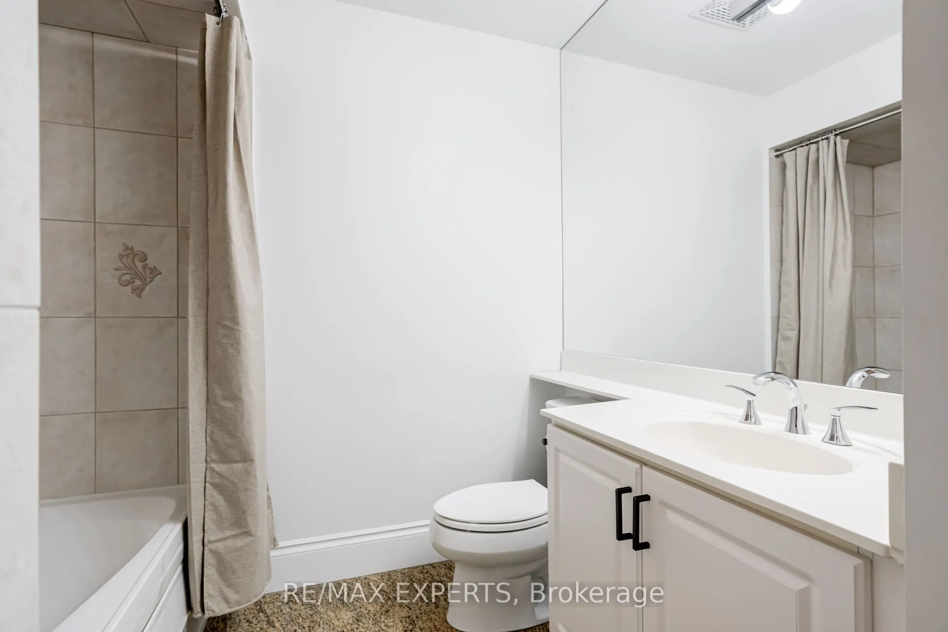 53 Woodbridge Avenue N, #408