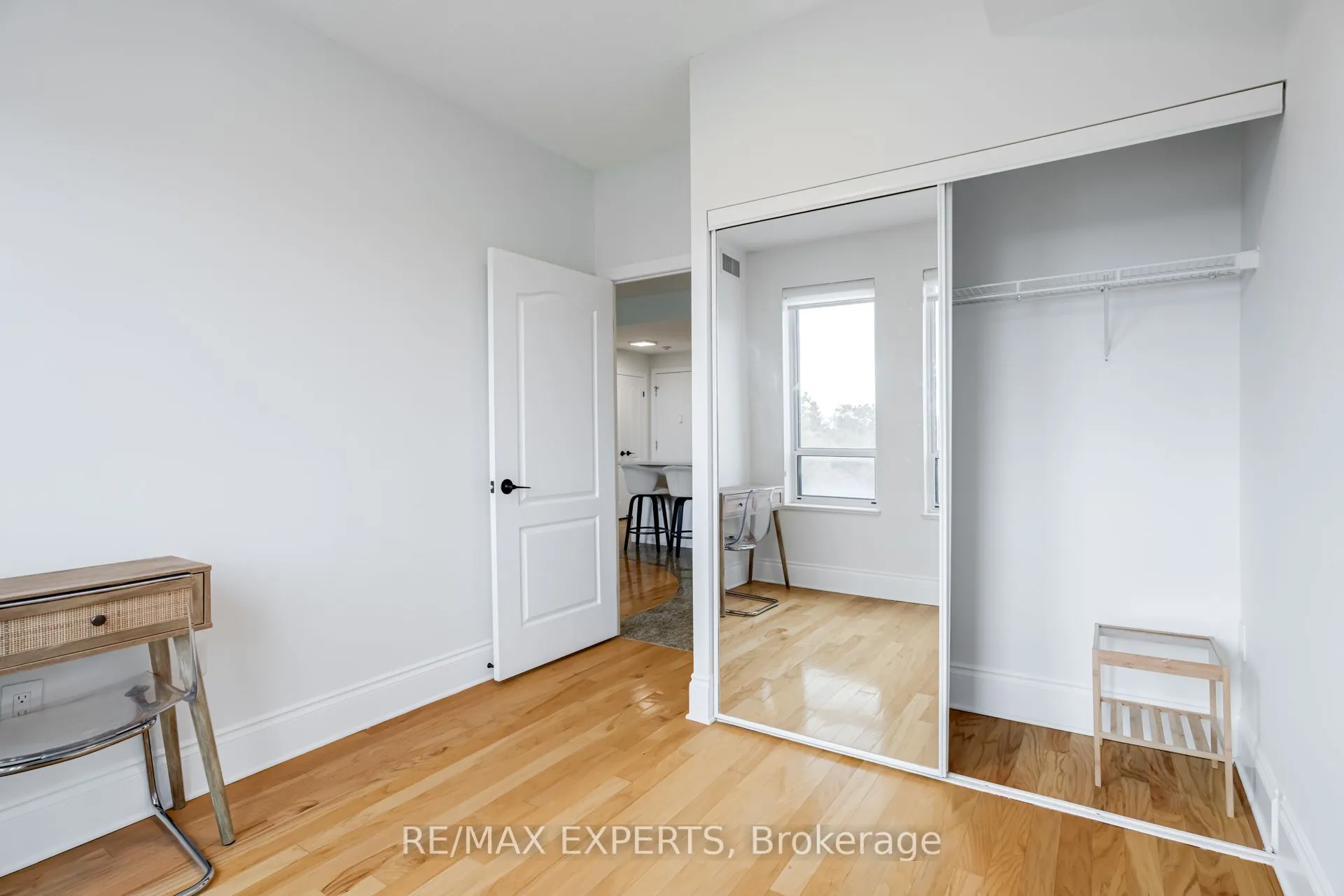 53 Woodbridge Avenue N, #408