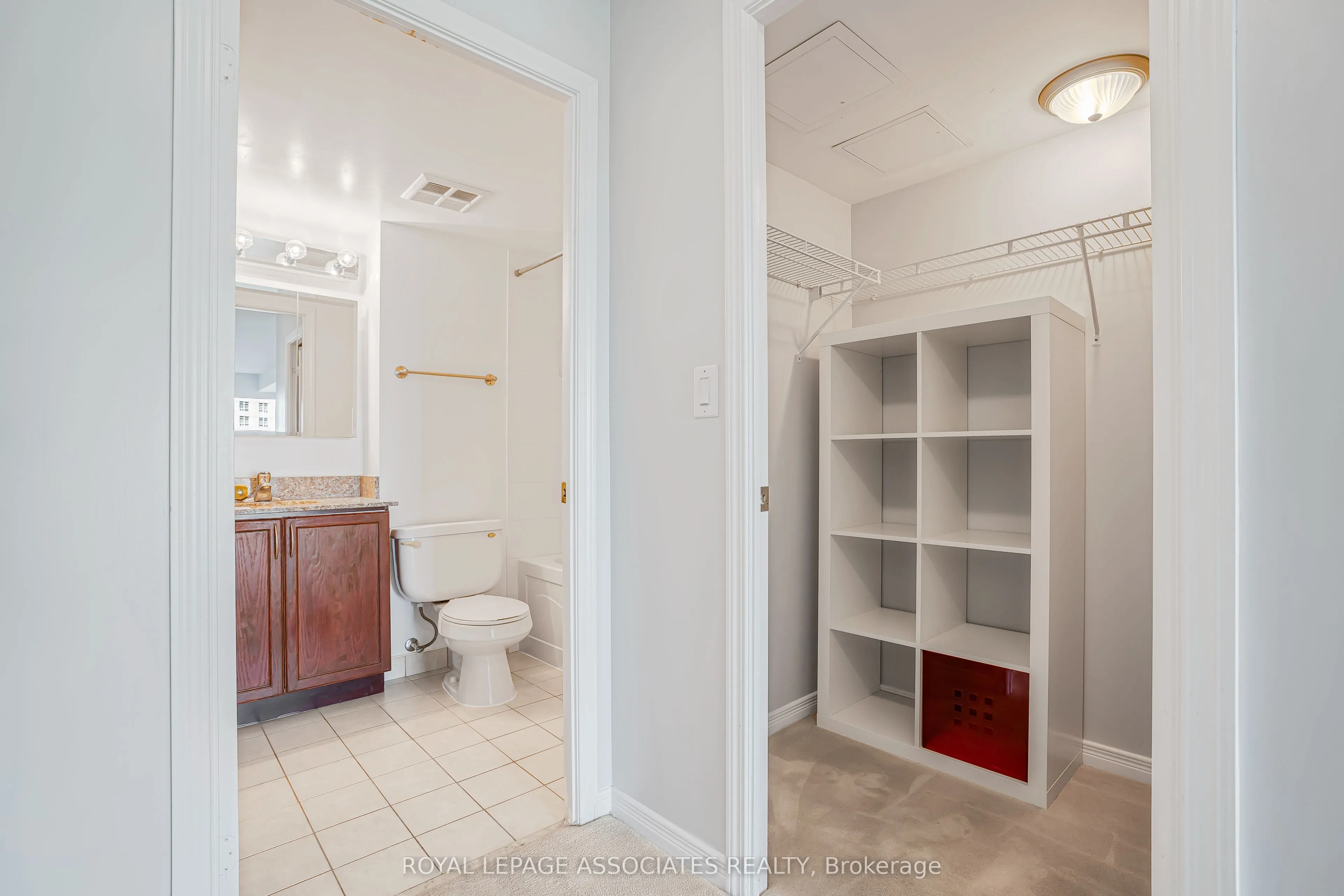 185 Oneida Crescent, #715
