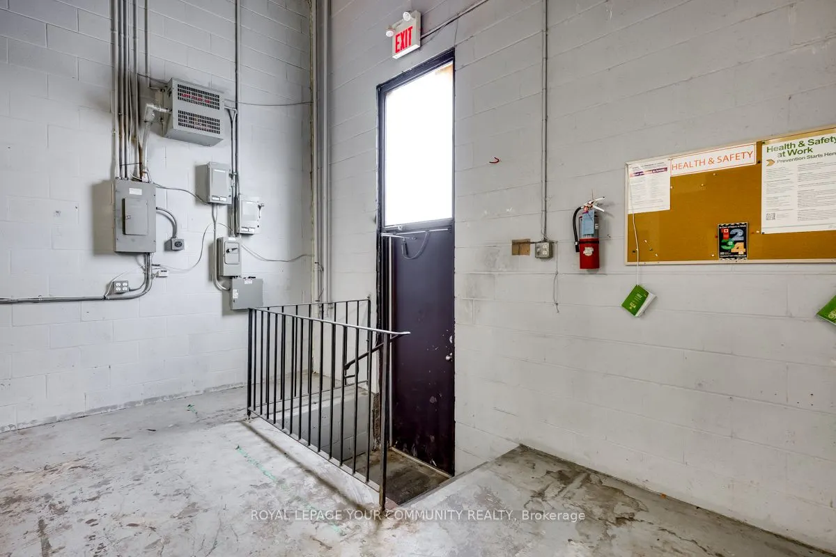 255 Industrial Parkway S, #4