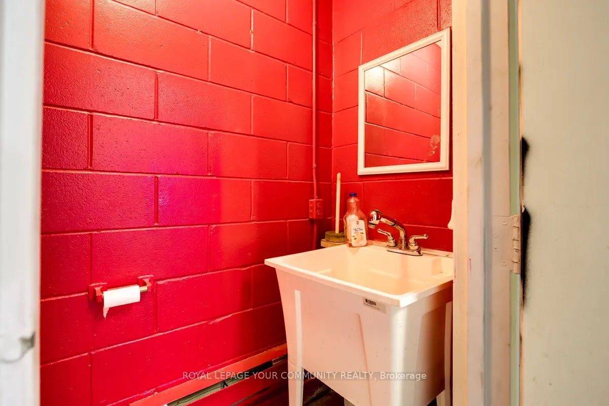 255 Industrial Parkway S, #4