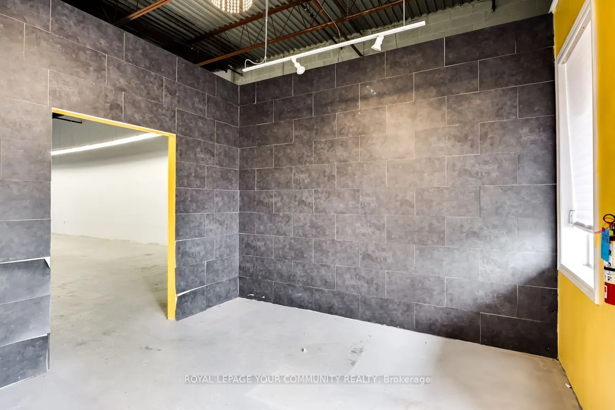 255 Industrial Parkway S, #4