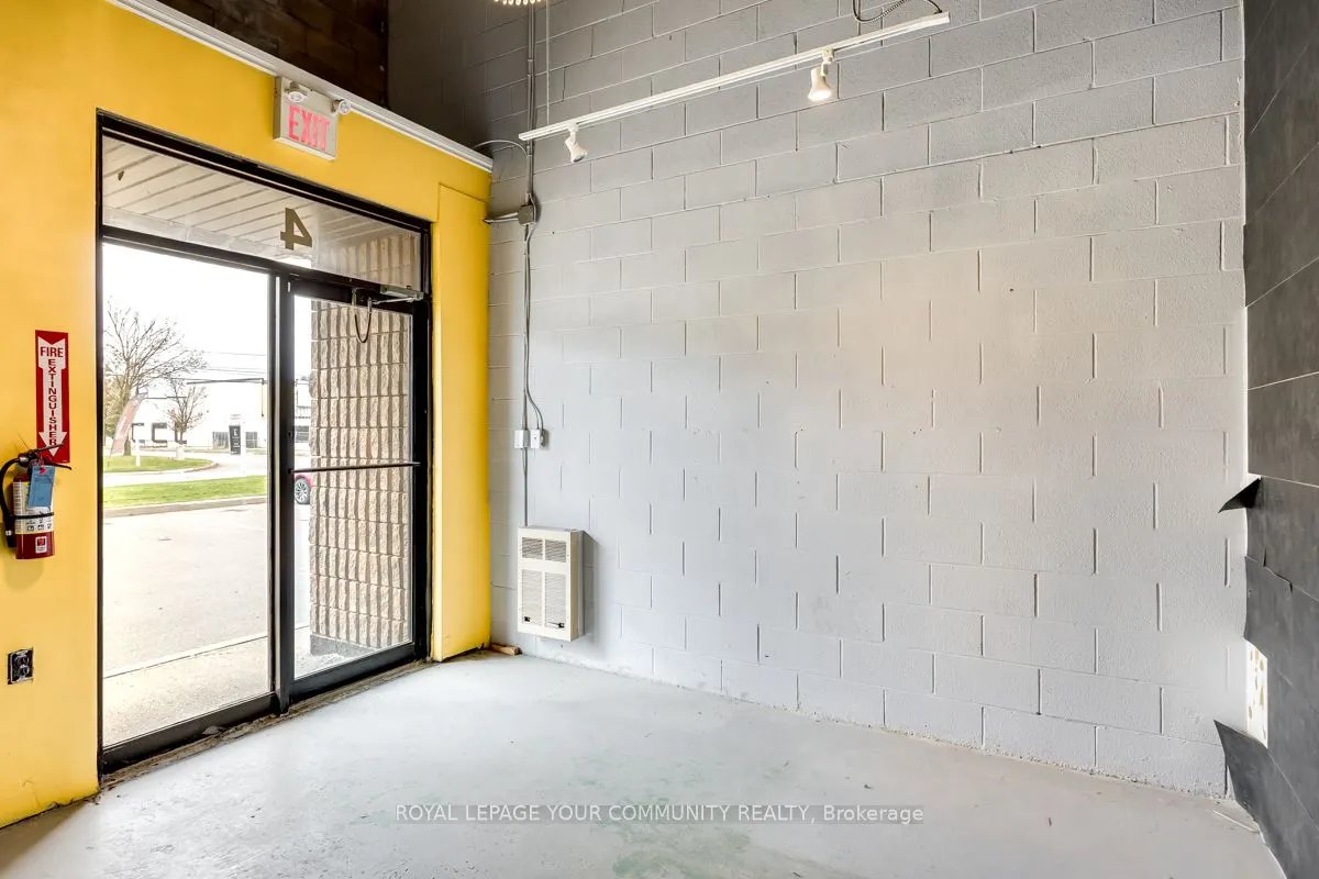 255 Industrial Parkway S, #4