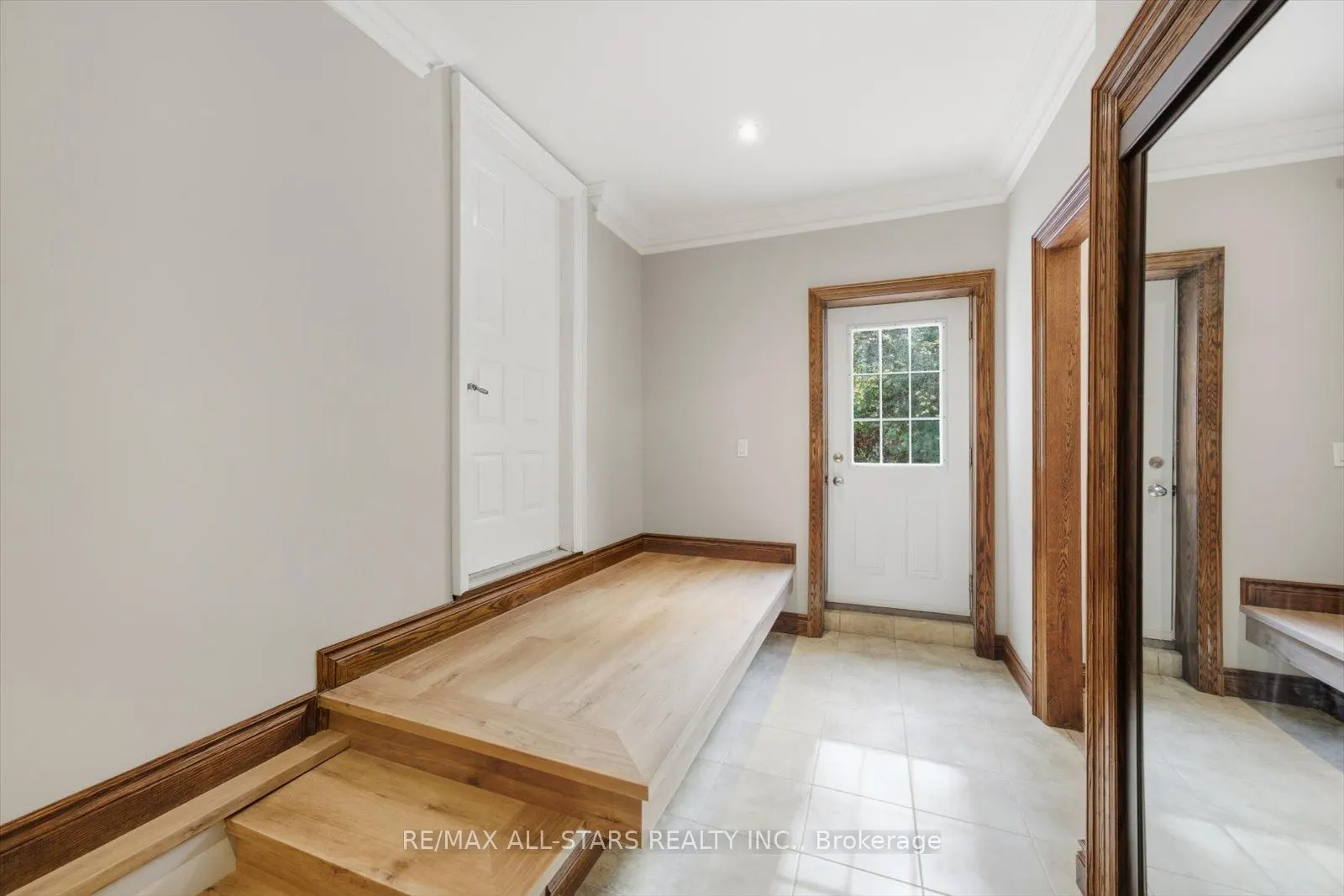 40 Algonquin Forest Drive