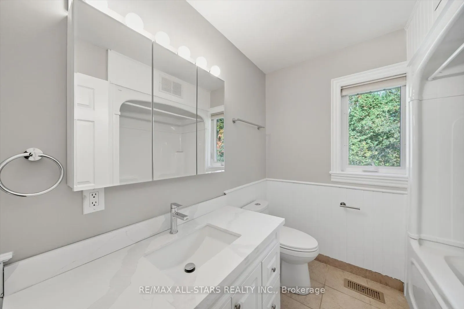 40 Algonquin Forest Drive