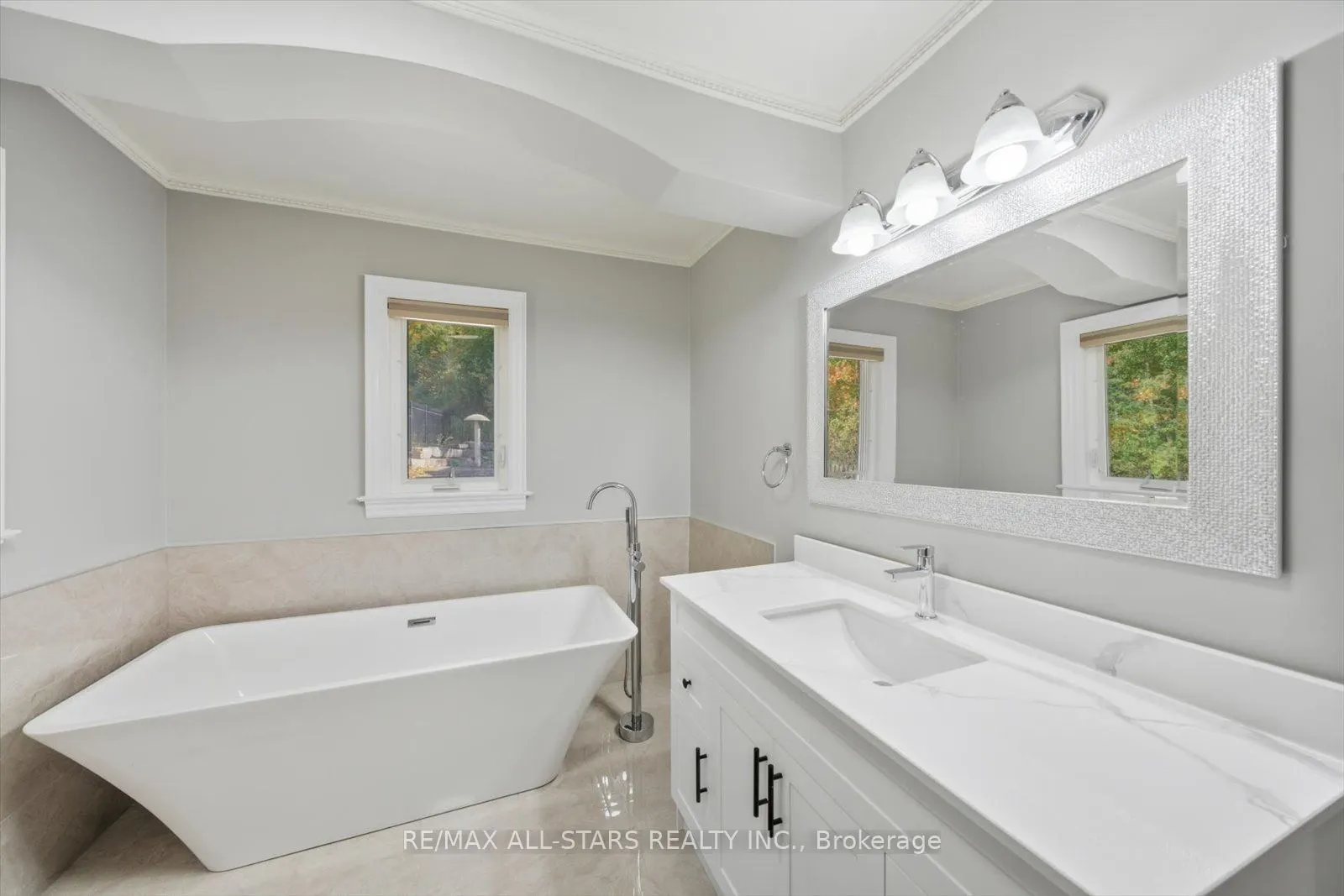 40 Algonquin Forest Drive