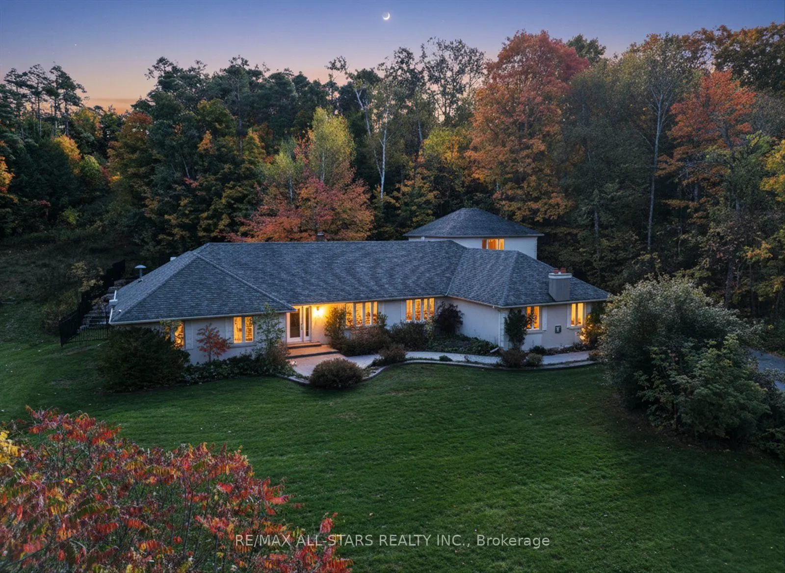 40 Algonquin Forest Drive