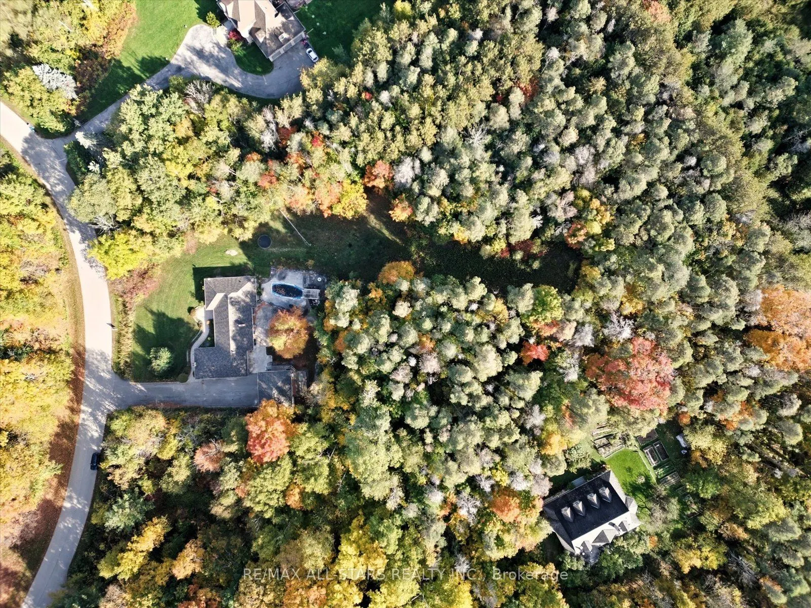 40 Algonquin Forest Drive