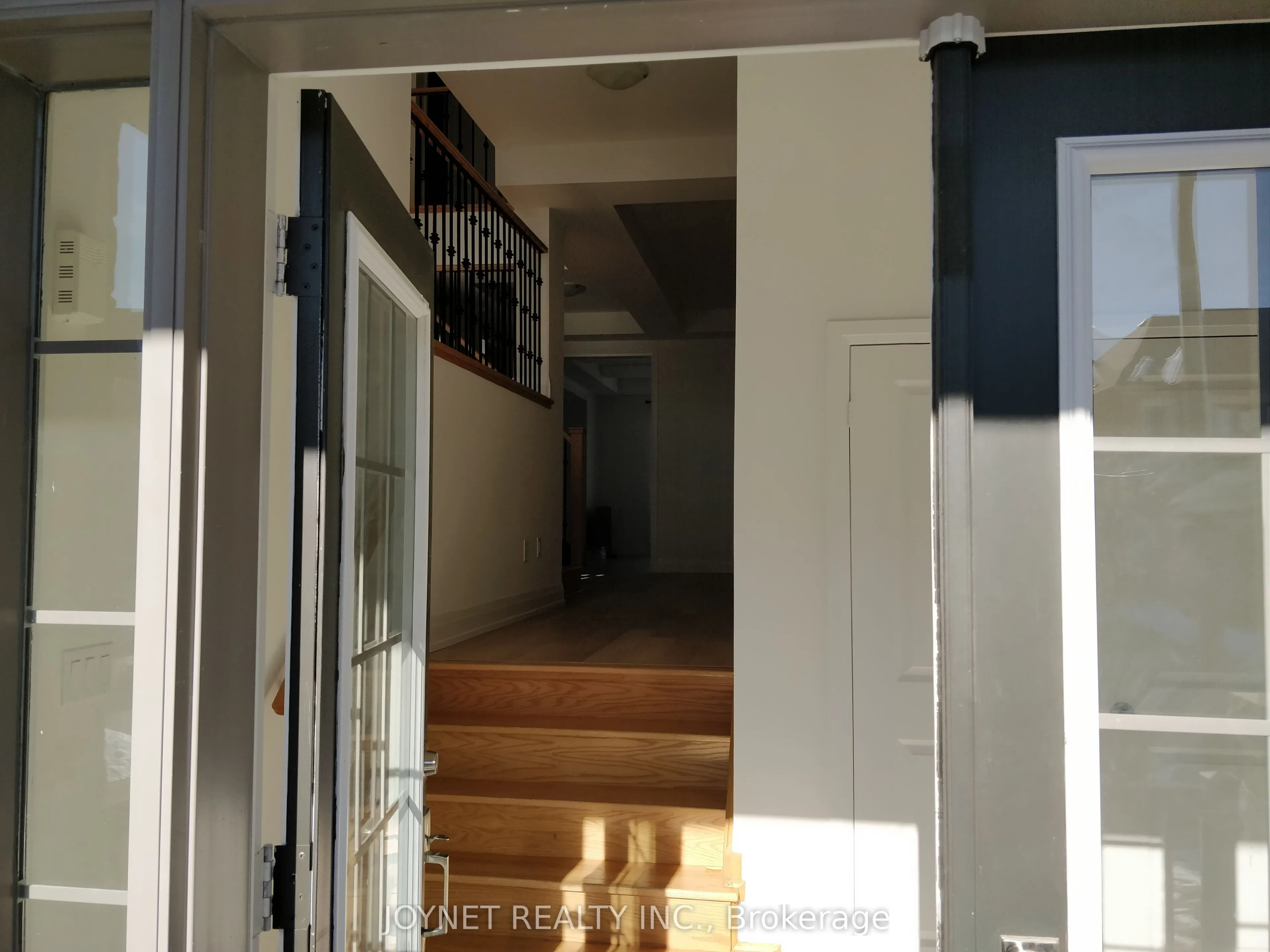 8 Red Rose Lane