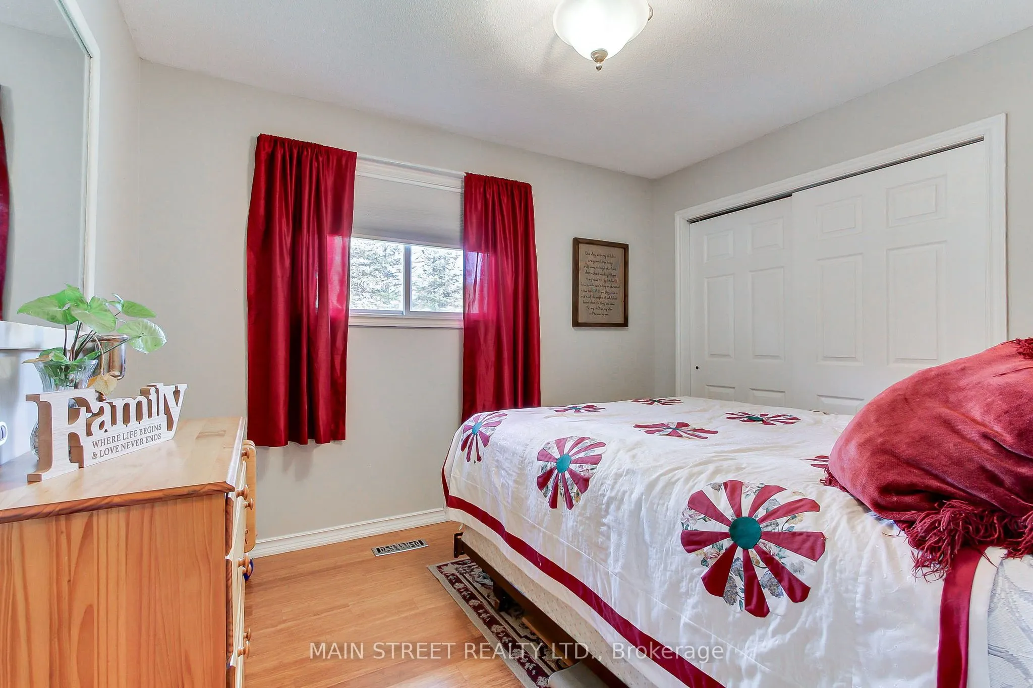 32 Beaverdale Crescent