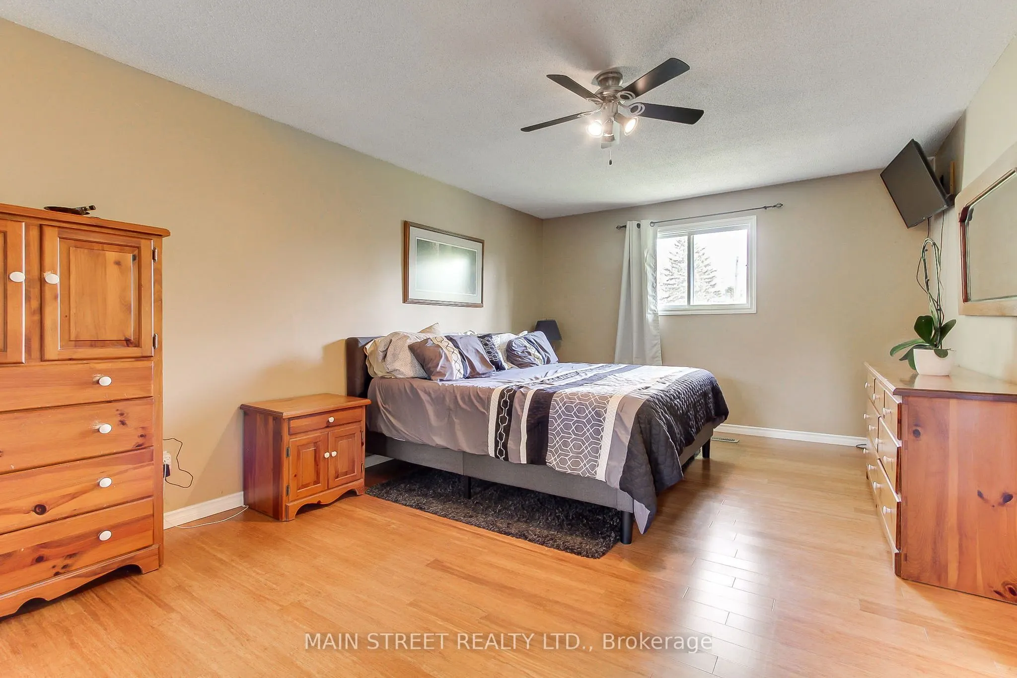 32 Beaverdale Crescent
