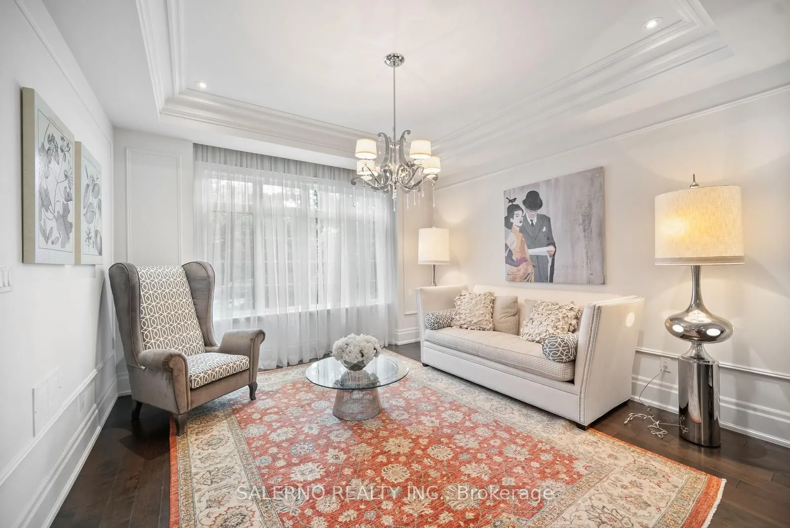 8 Thornhill Avenue