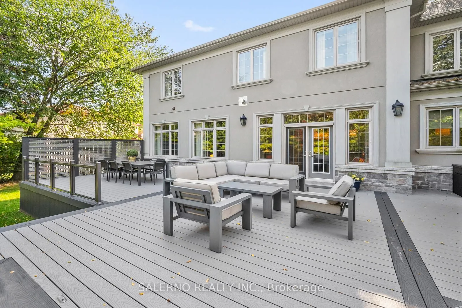 8 Thornhill Avenue