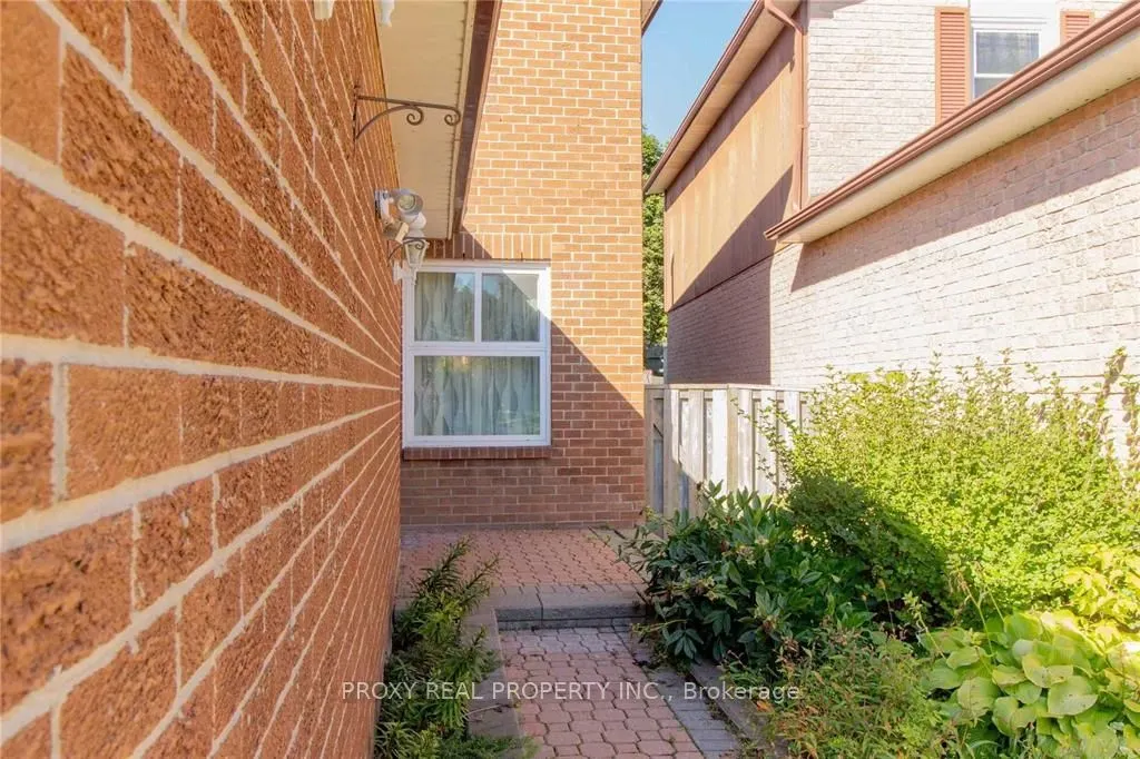 126 Kersey Crescent