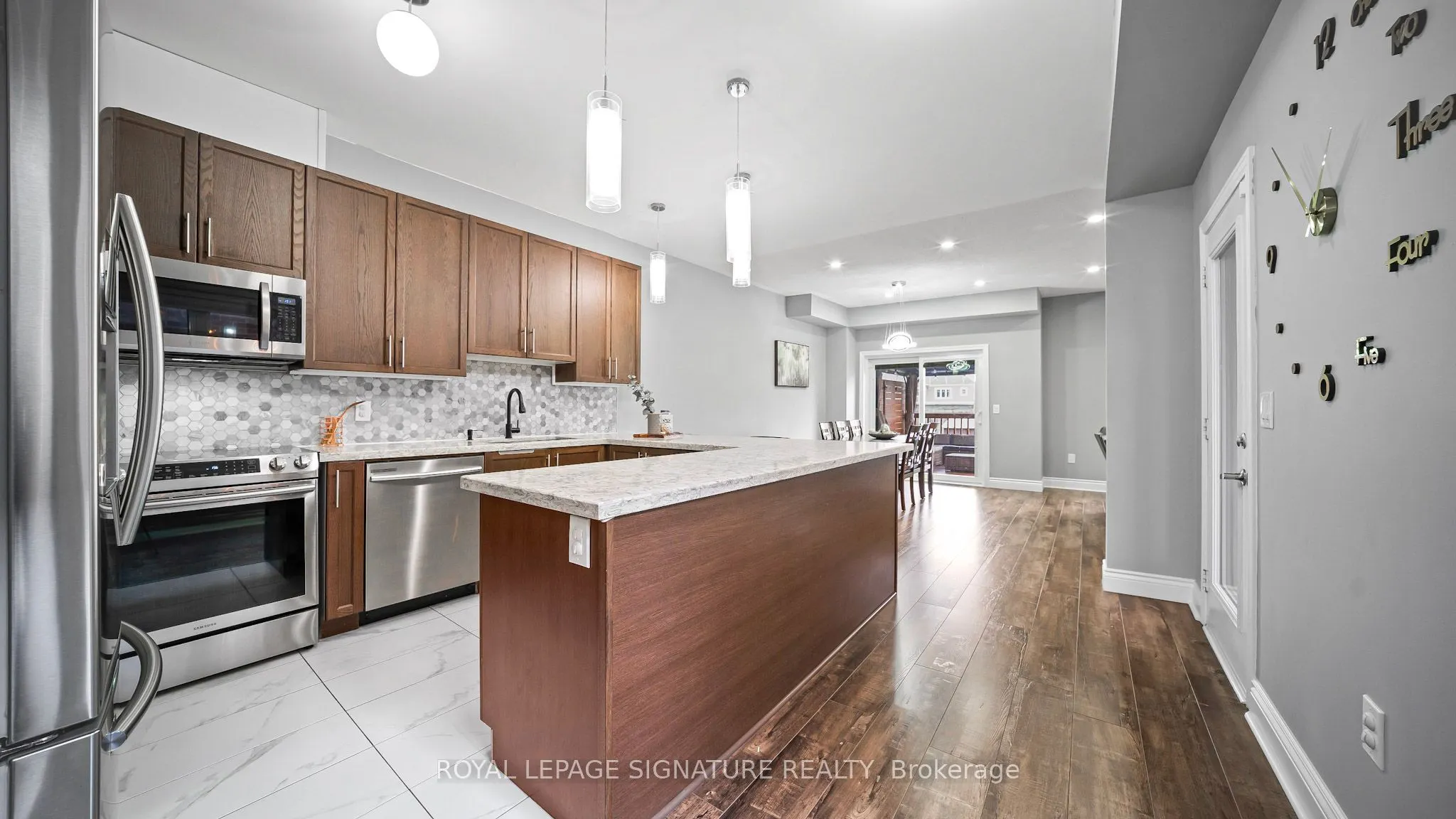 65 Kingsmere Crescent