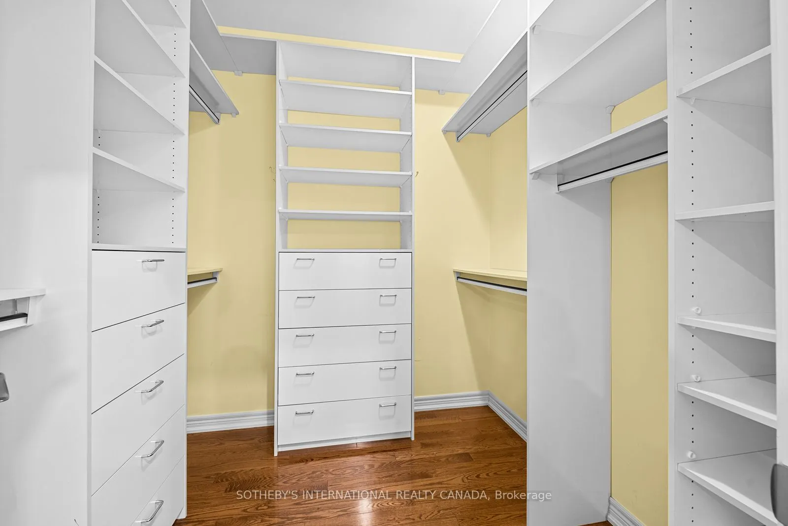 8 Harper Hill Road