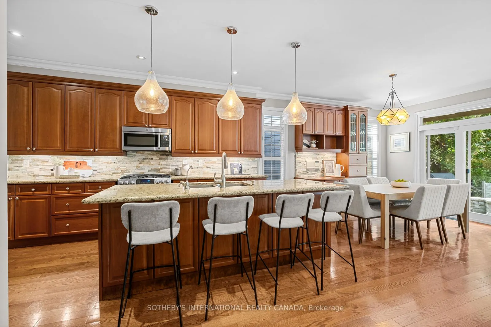 8 Harper Hill Road