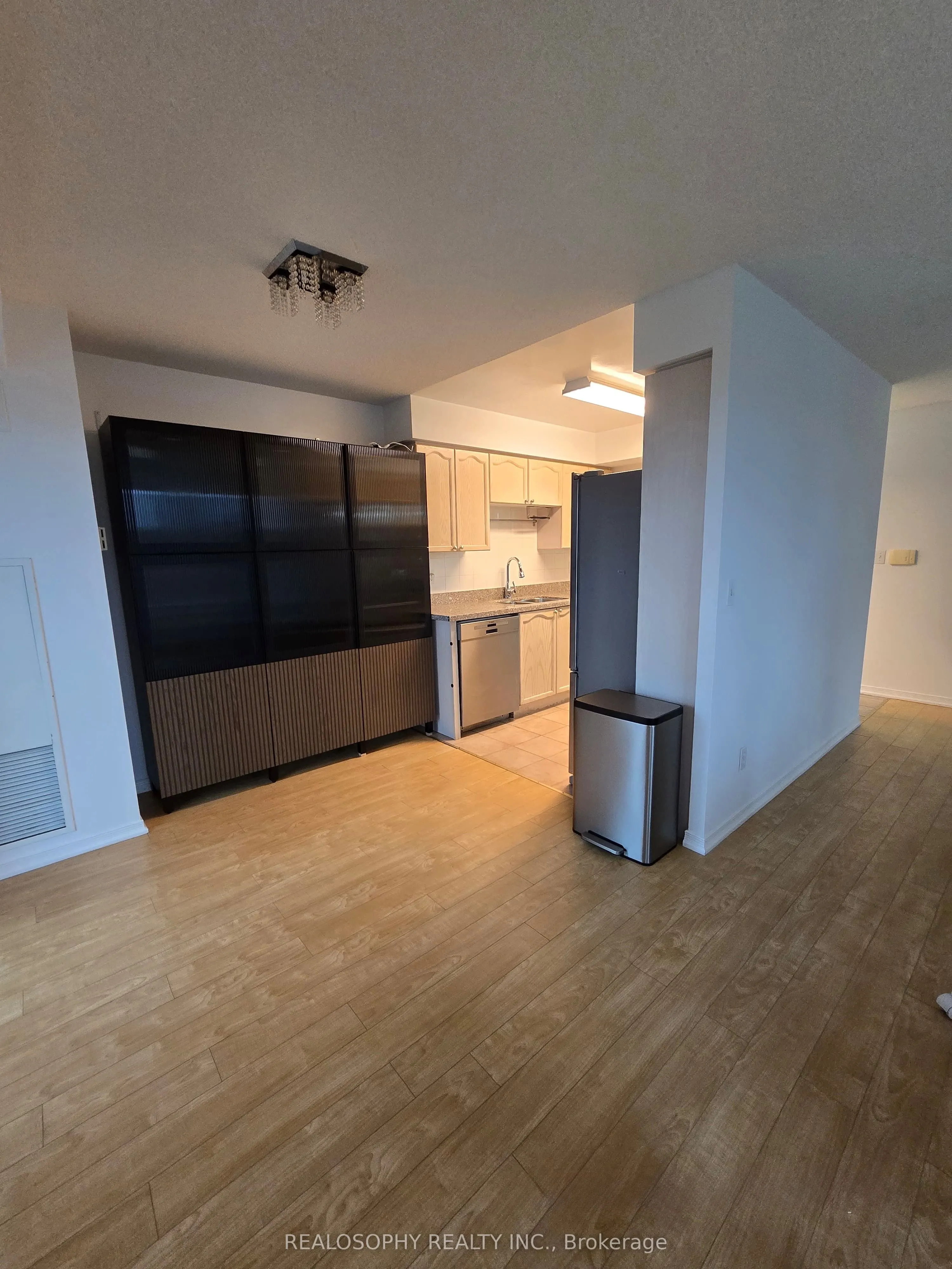 3 Ellesmere Street, #520