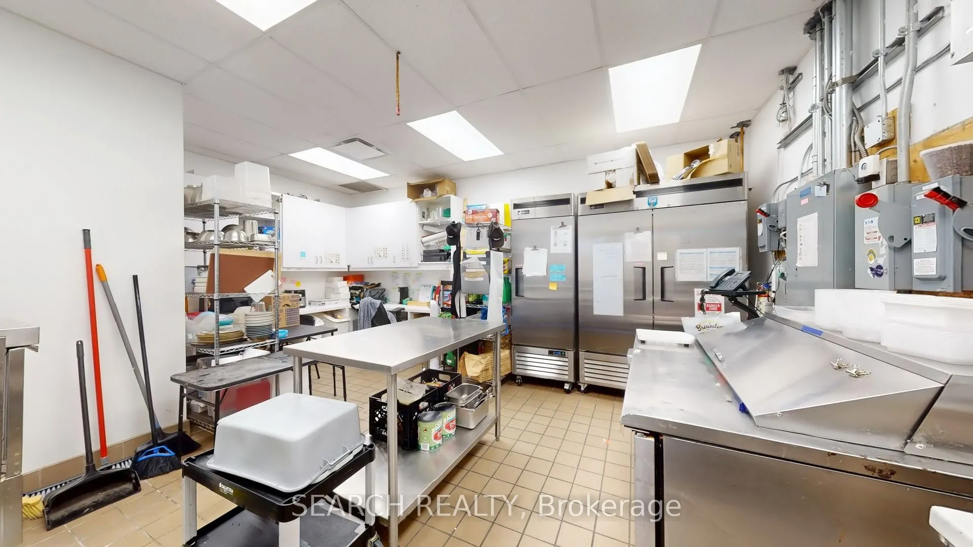 9342 BATHURST Street, #AA-A1