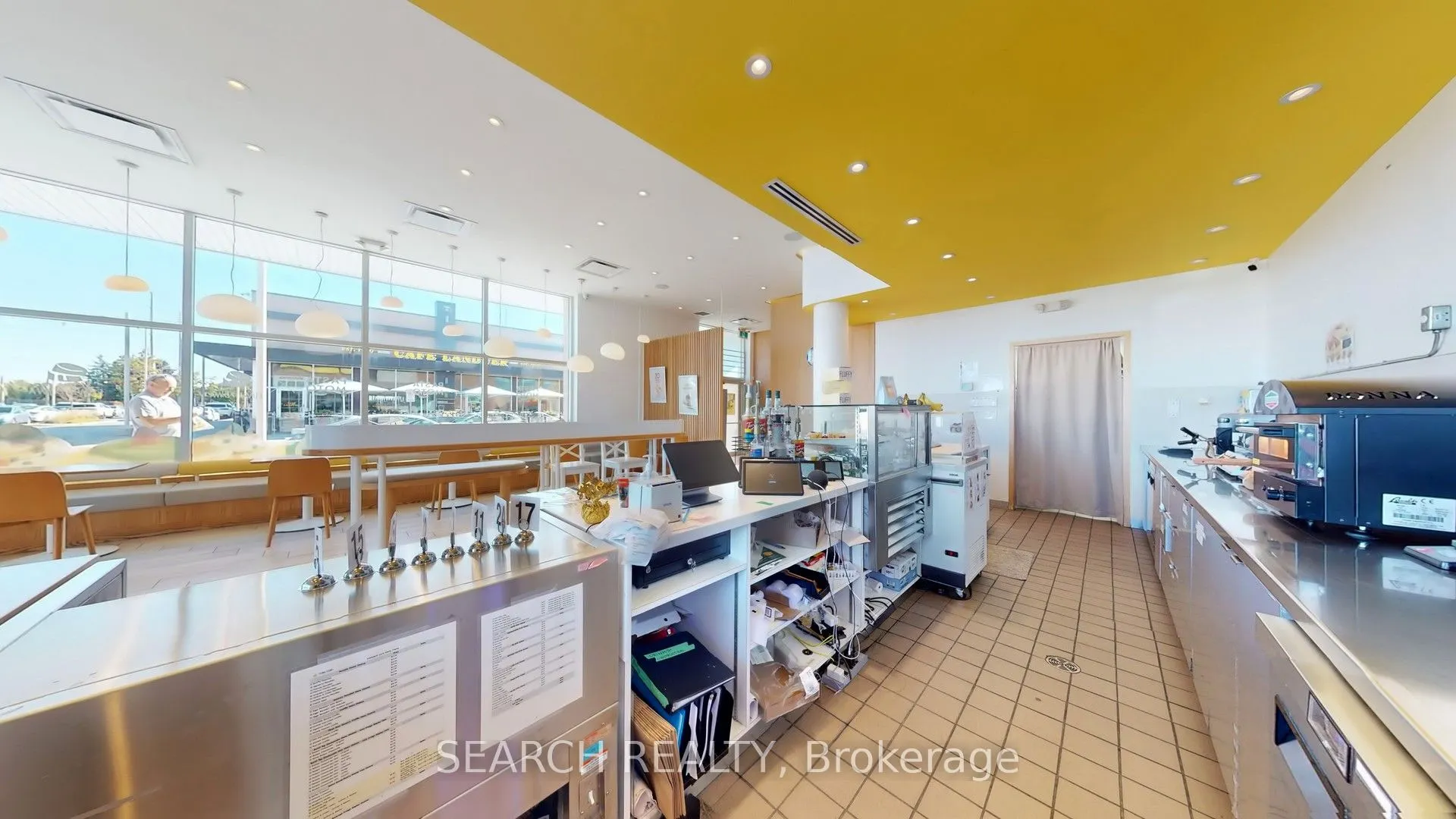9342 BATHURST Street, #AA-A1