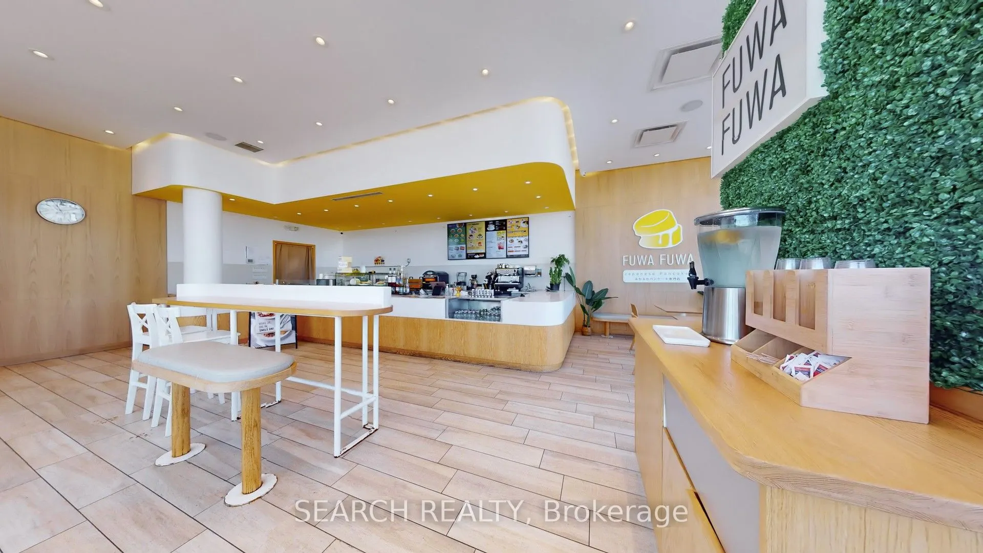 9342 BATHURST Street, #AA-A1