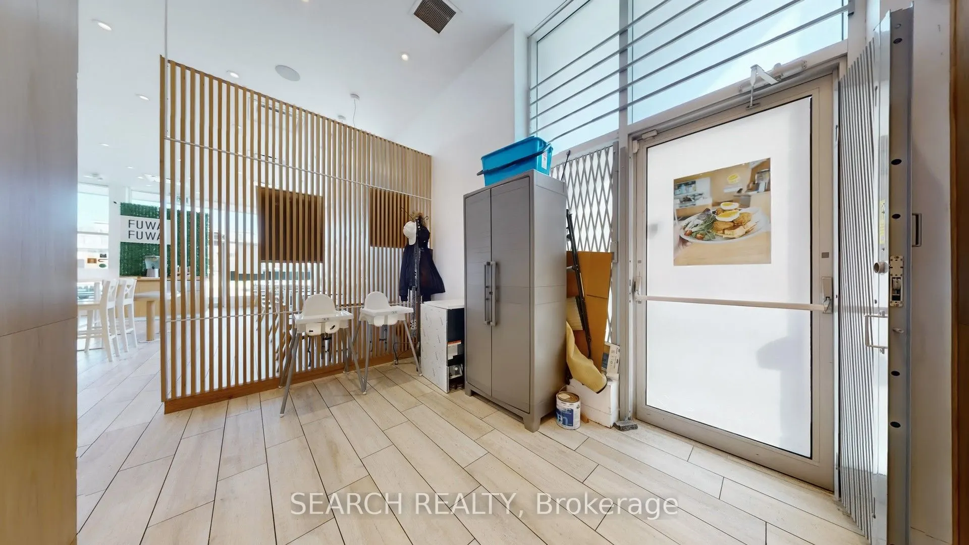 9342 BATHURST Street, #AA-A1