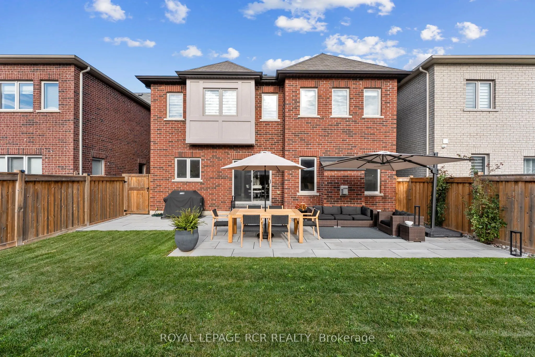 12 John Weddell Avenue