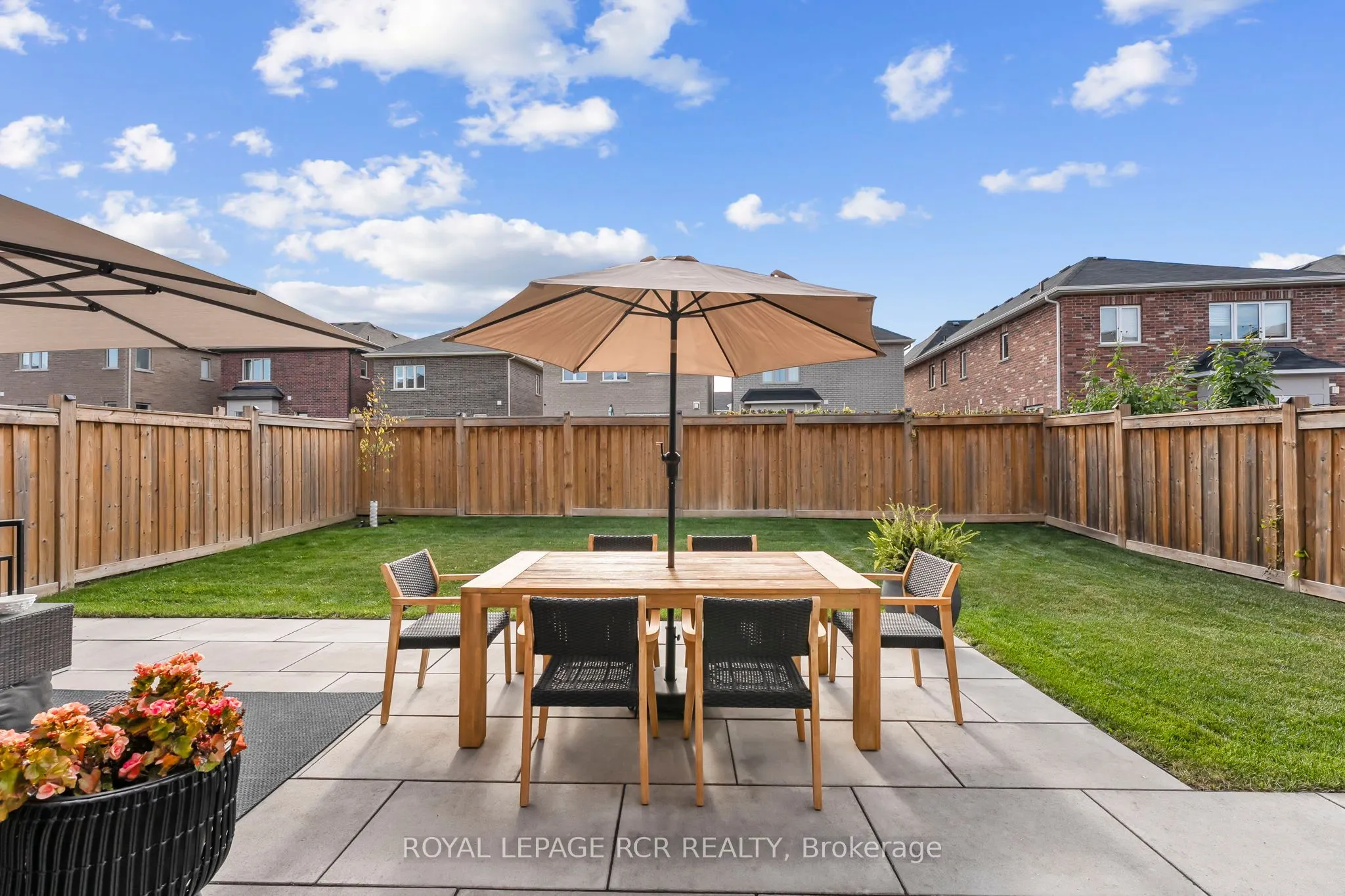 12 John Weddell Avenue