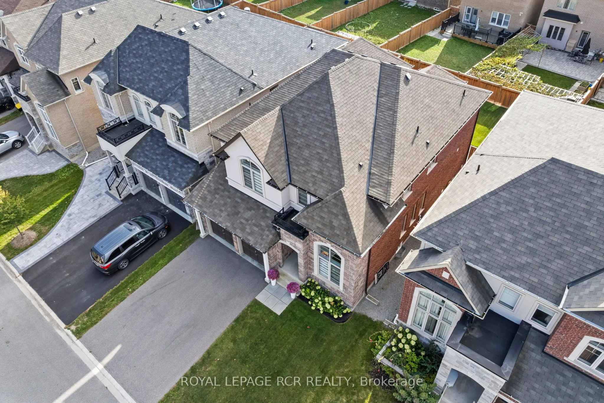 12 John Weddell Avenue