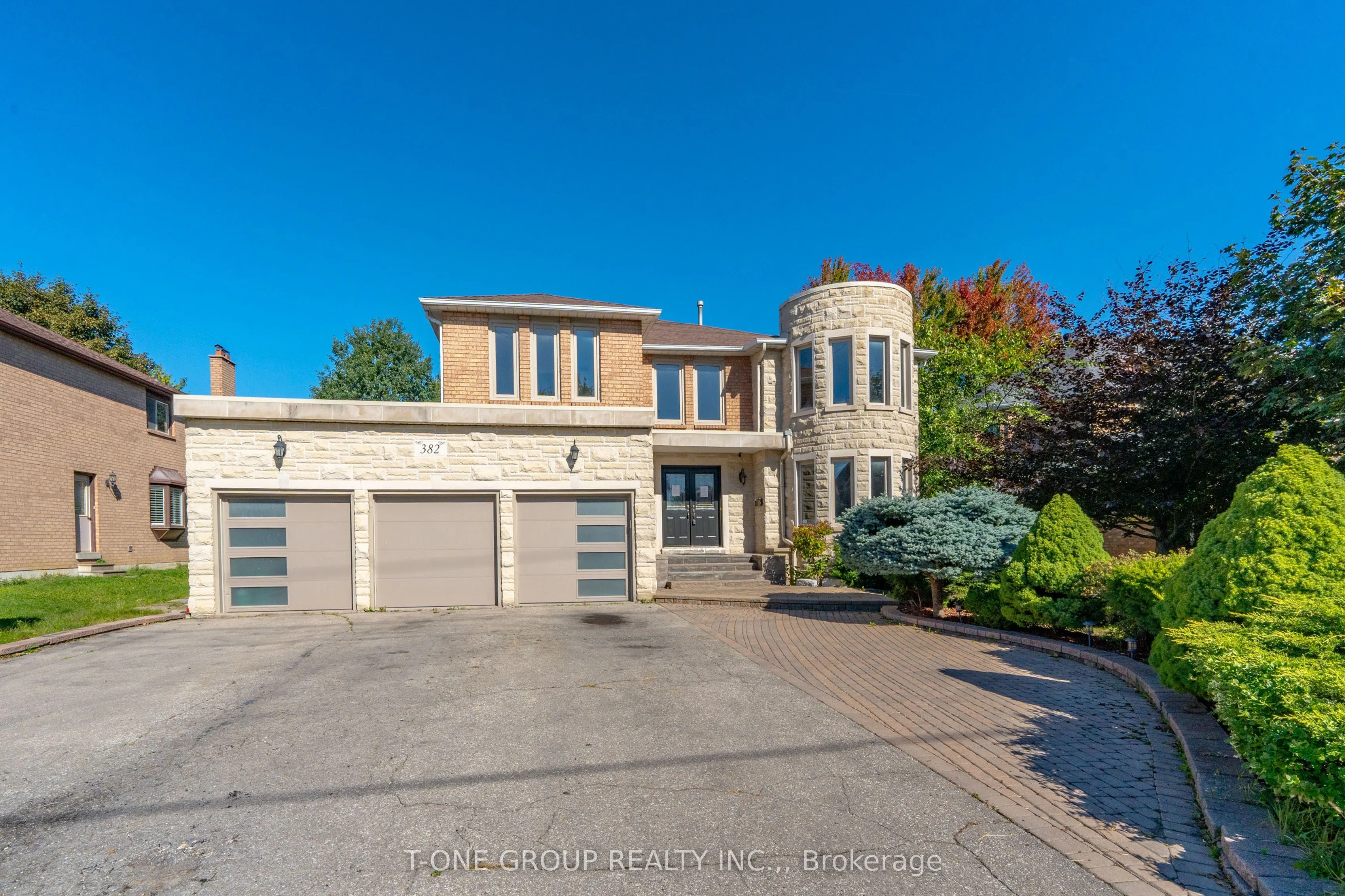 382 Elgin Mills Road W
