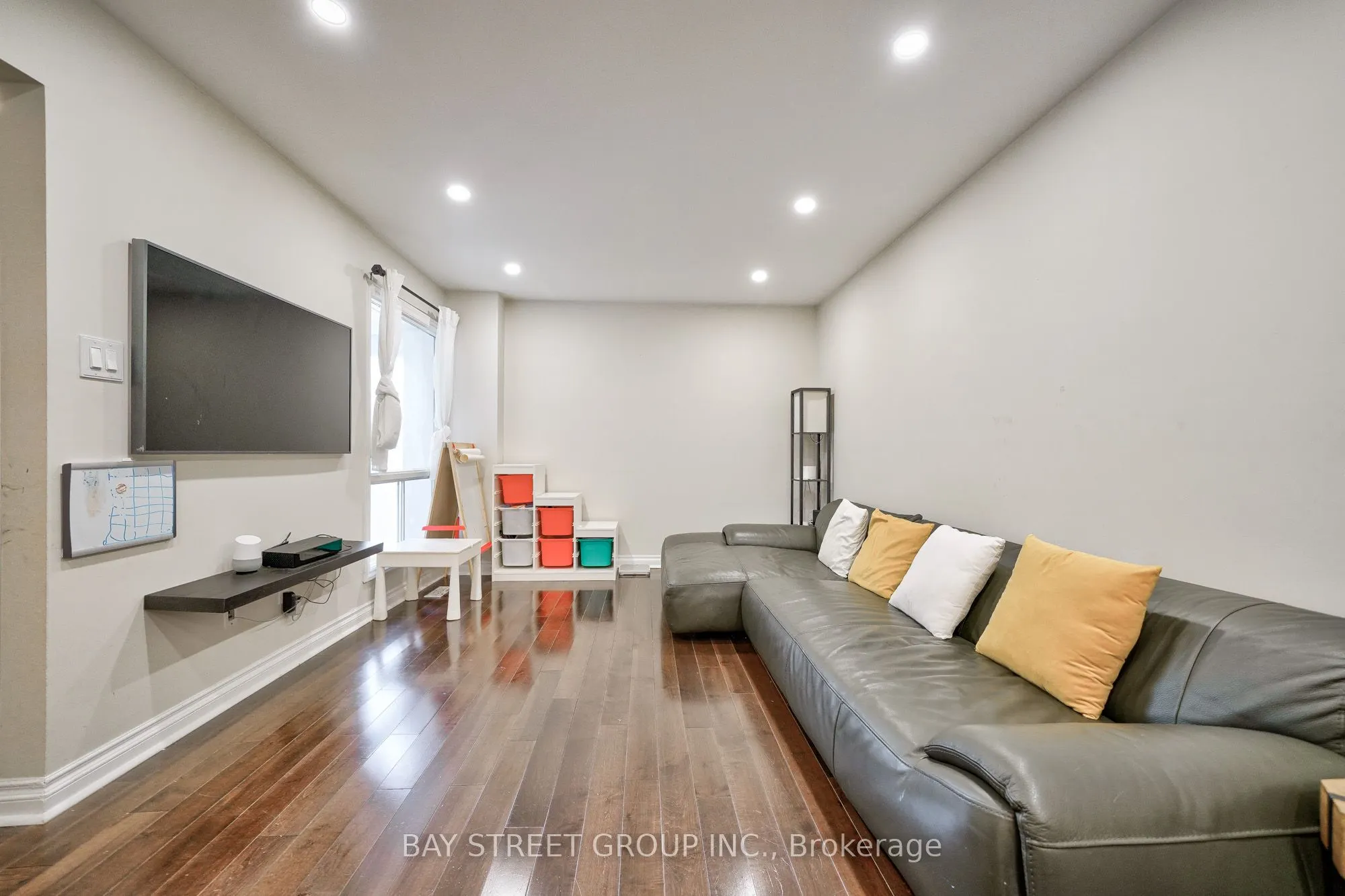 105 Patrice Crescent
