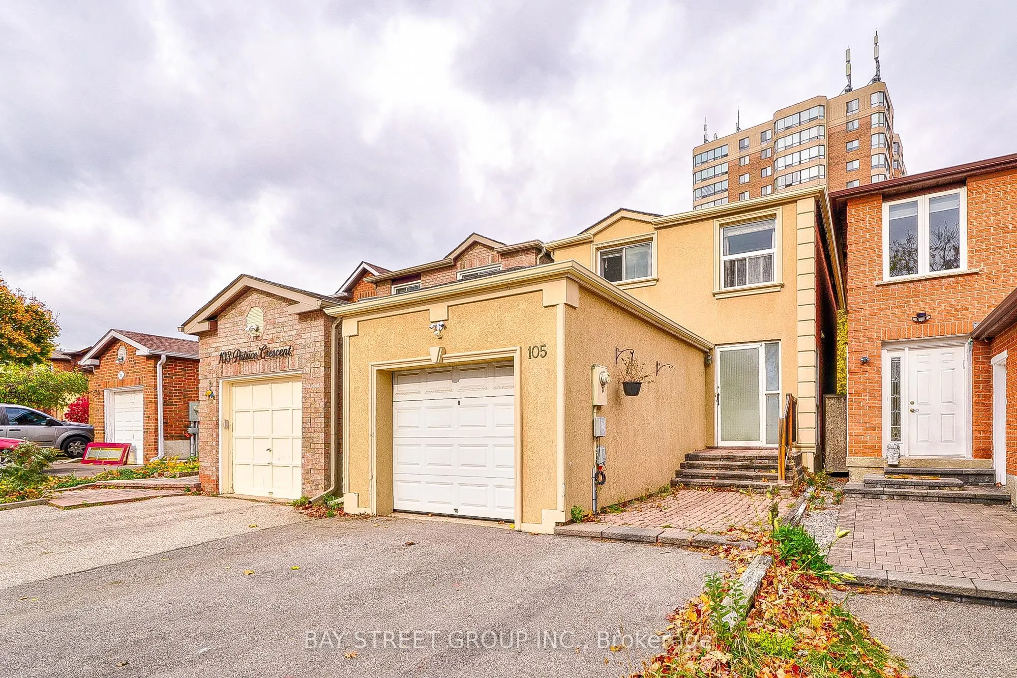 105 Patrice Crescent
