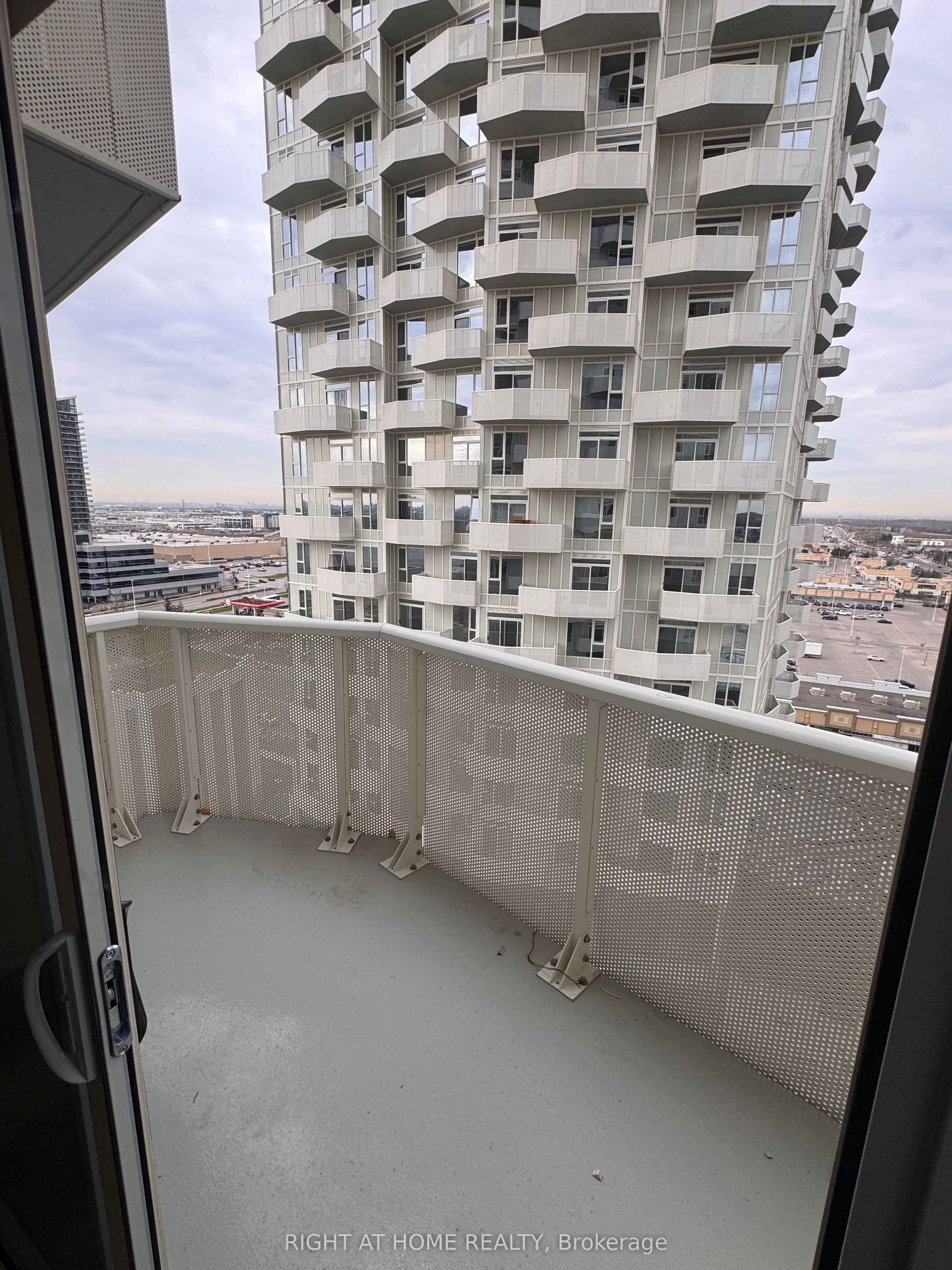 474 Caldari Road, #1302