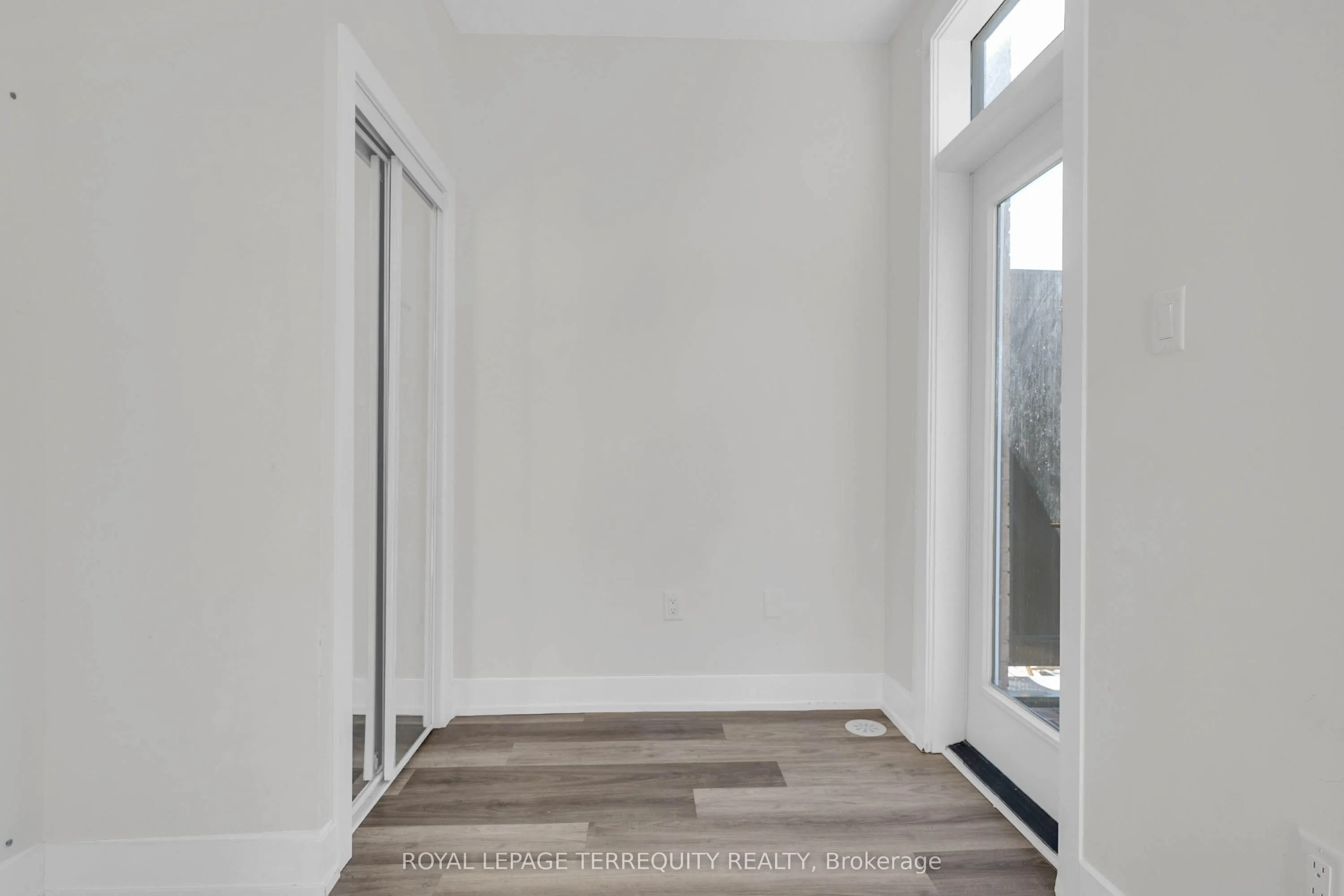 8 Sayers Lane, #17