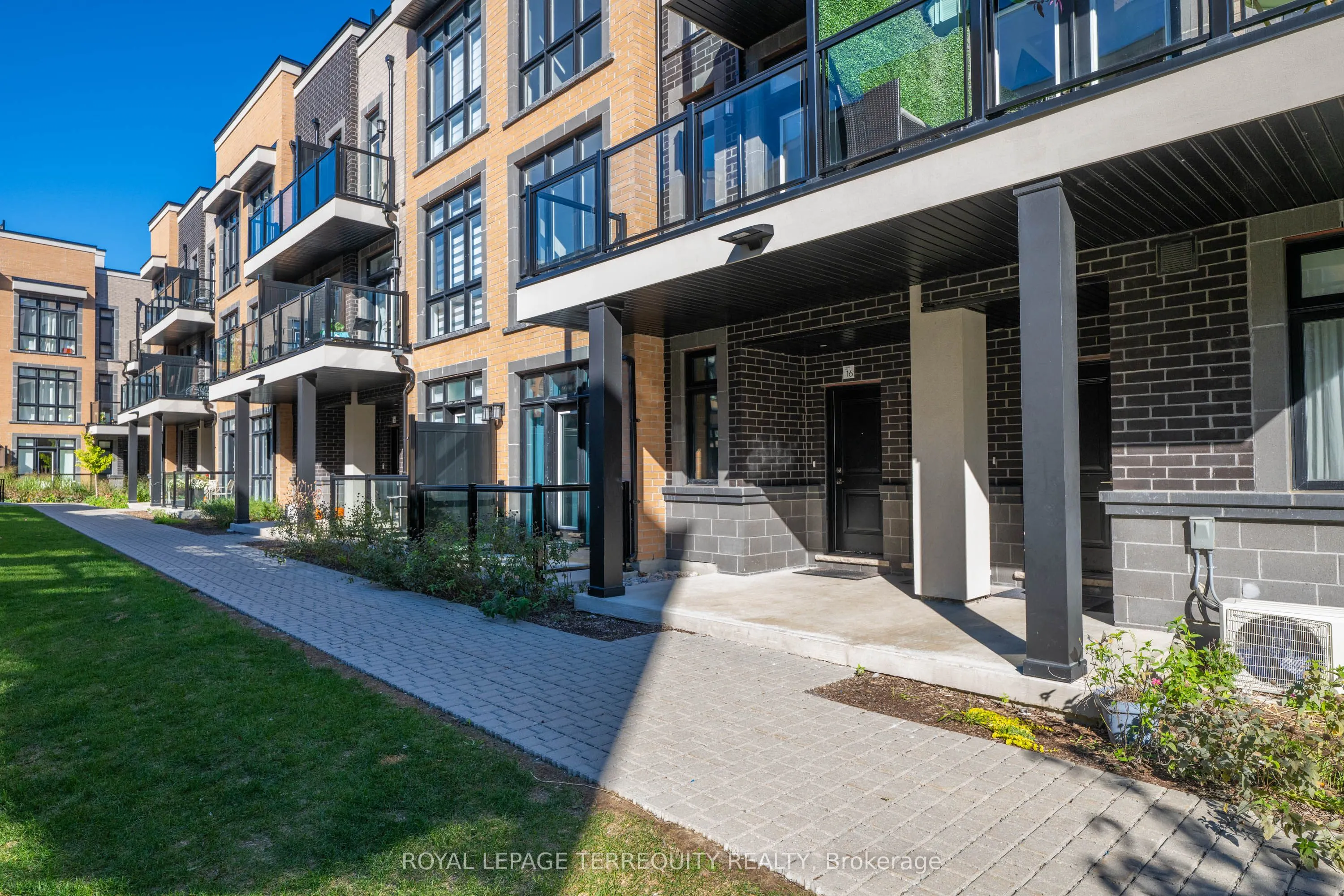8 Sayers Lane, #17