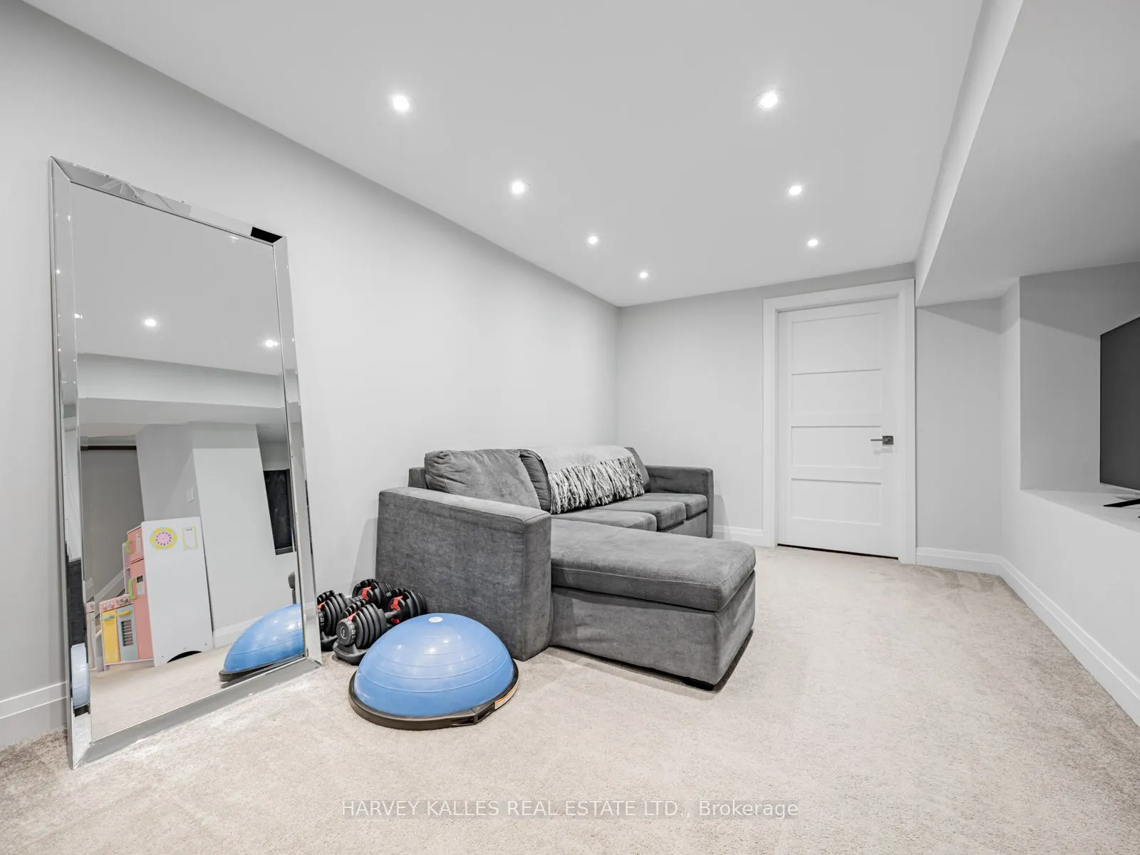 106 Bay Hill Drive