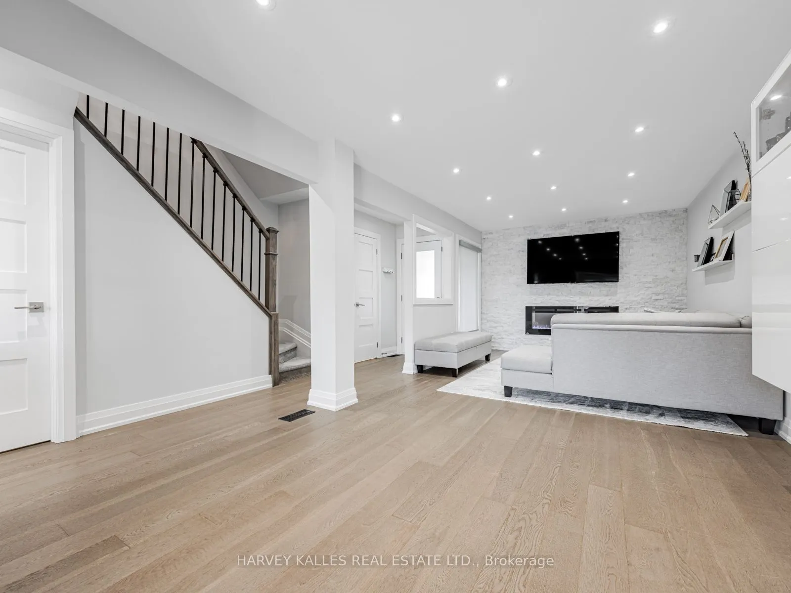 106 Bay Hill Drive