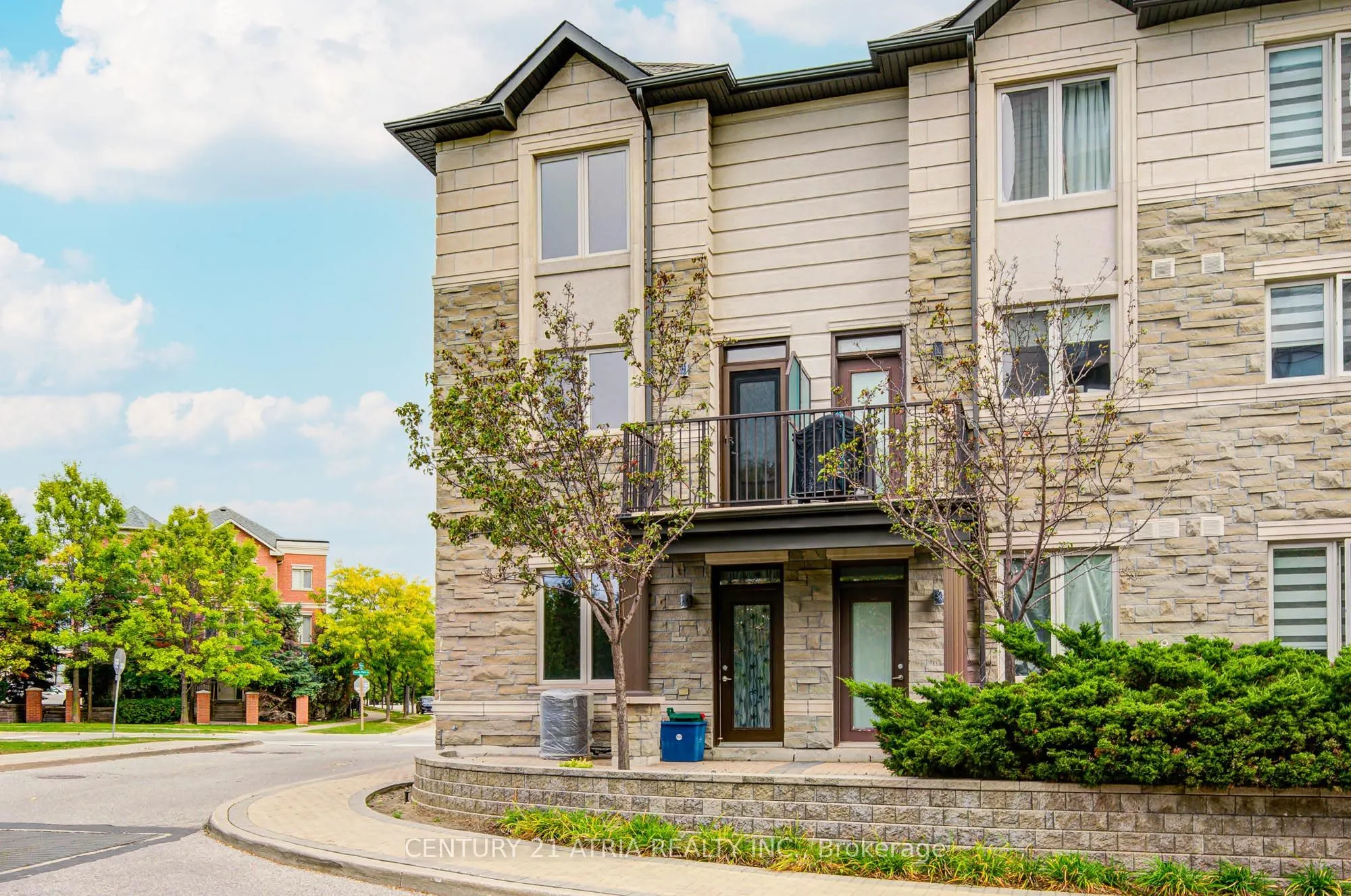 215 South park Road, #1